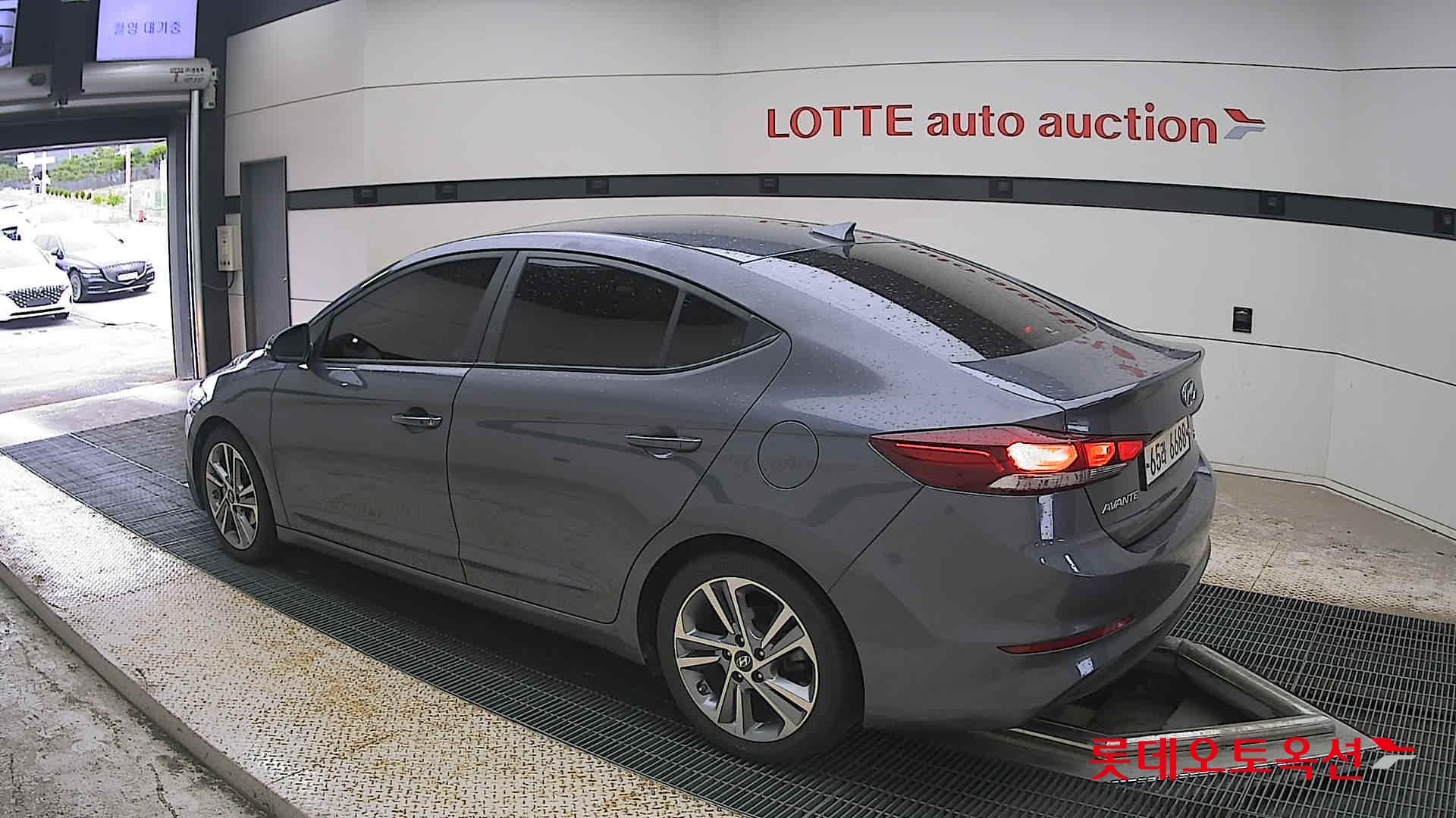 2018 - hyundai avante