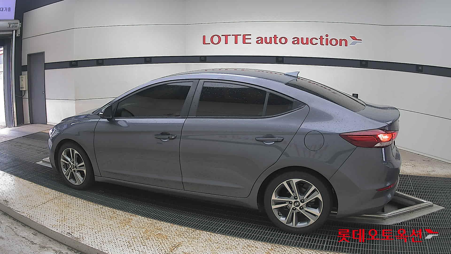 2018 - hyundai avante