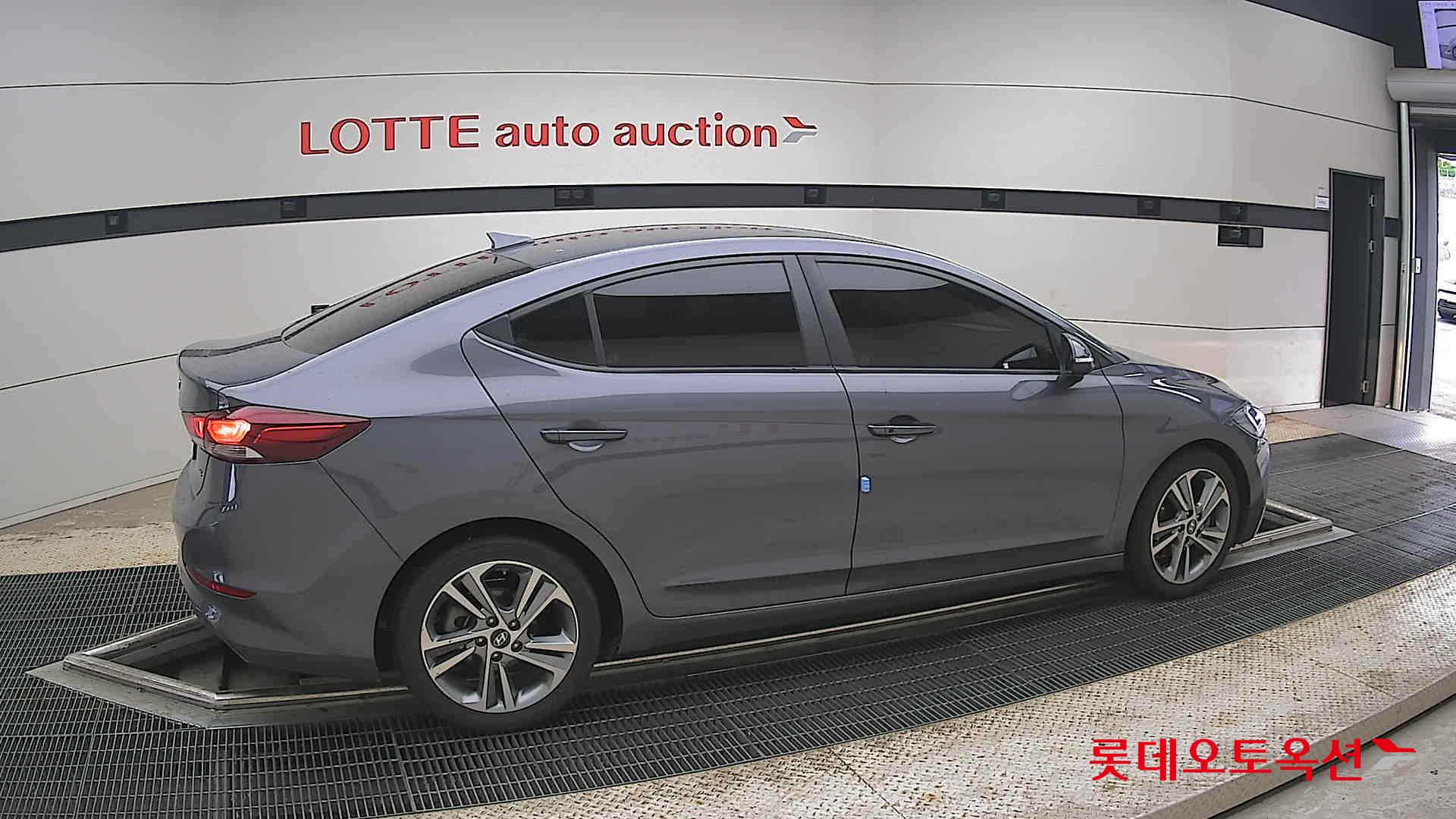 2018 - hyundai avante