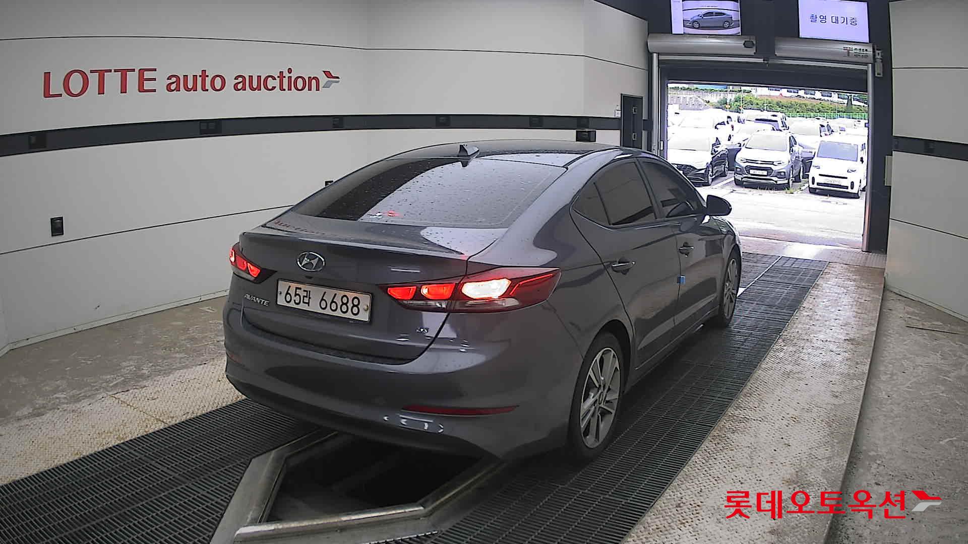 2018 - hyundai avante