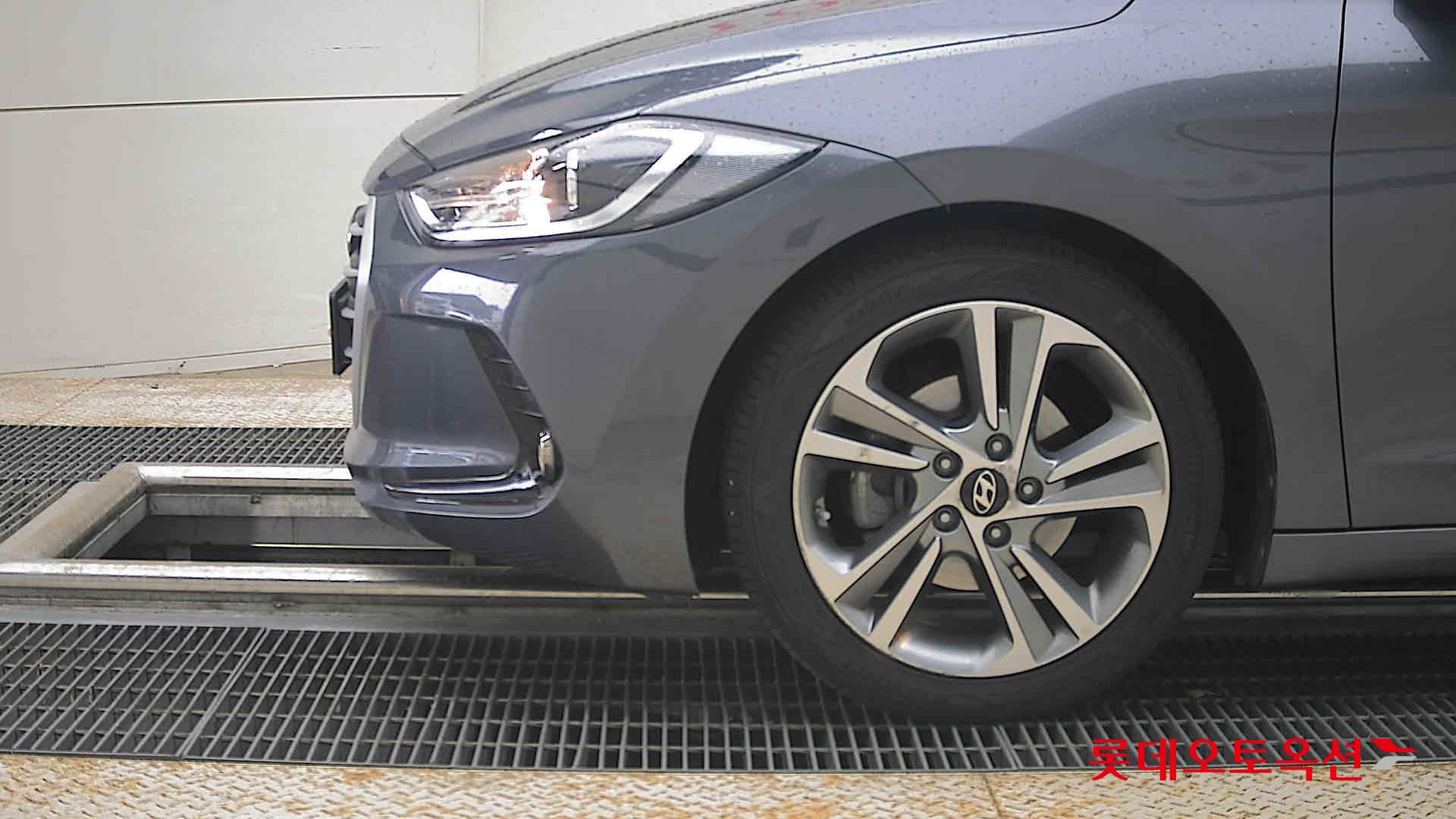 2018 - hyundai avante