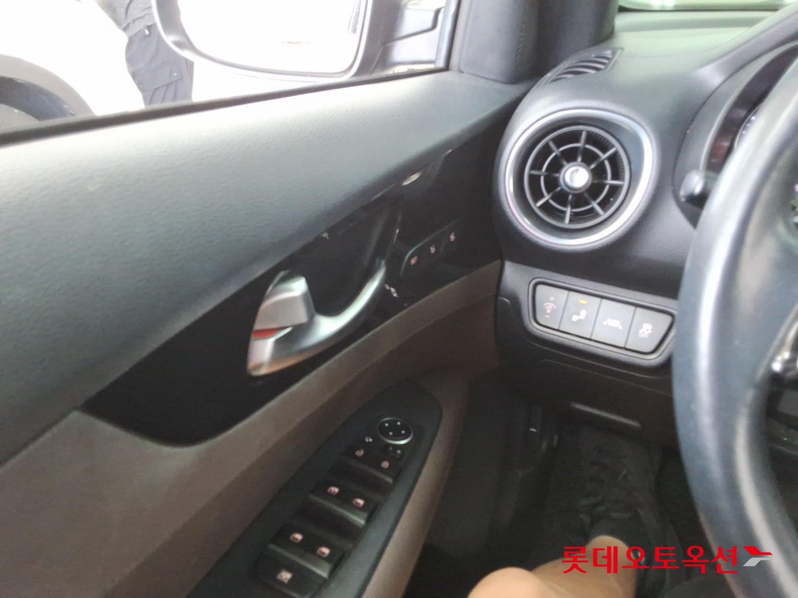 2019 - kia k3