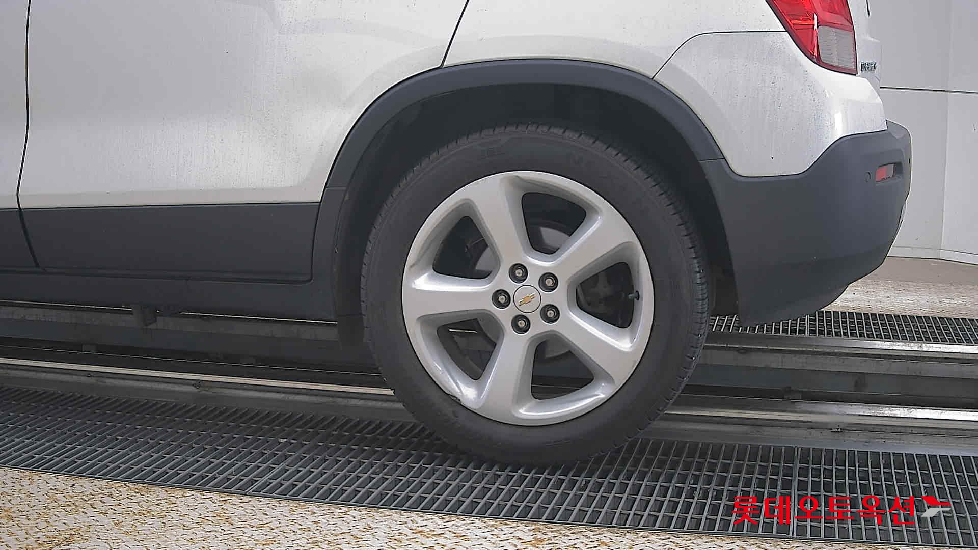 2015 - chevrolet trax