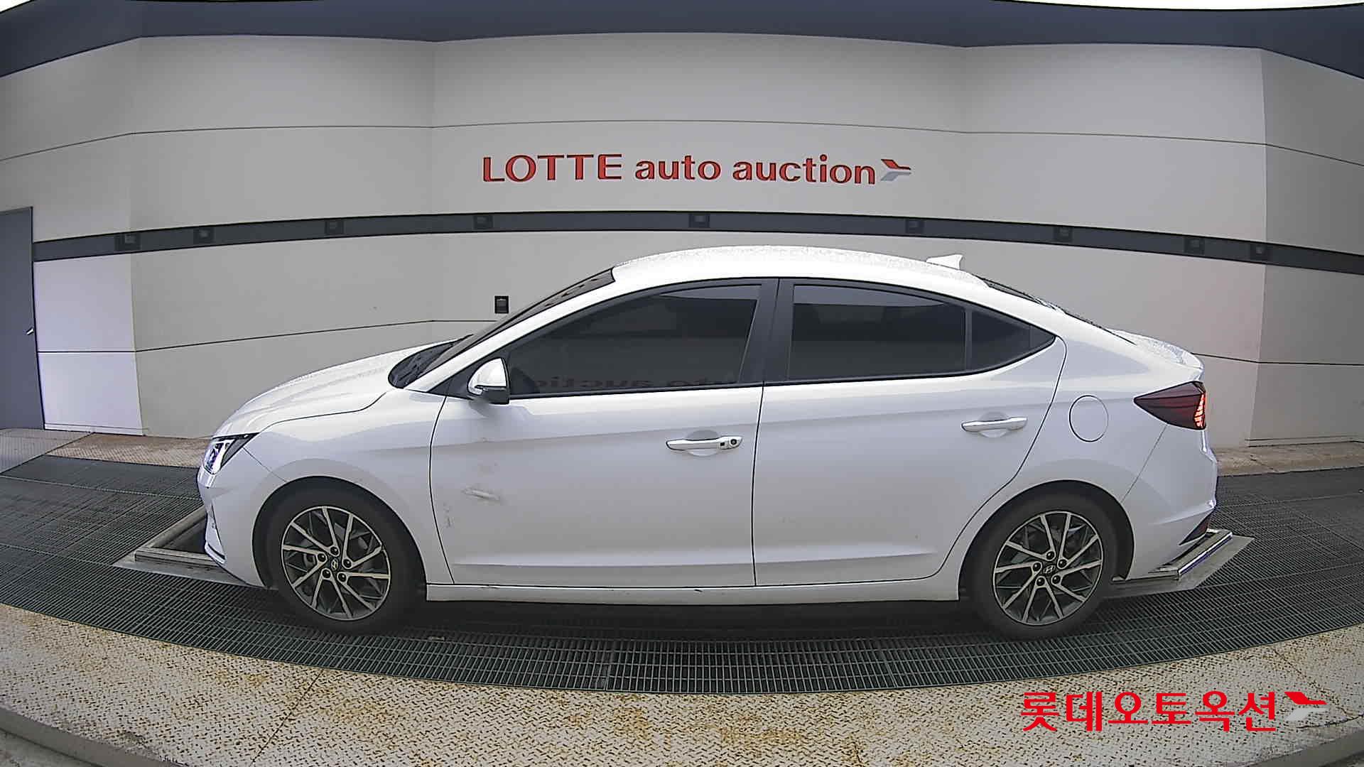 2019 - hyundai avante