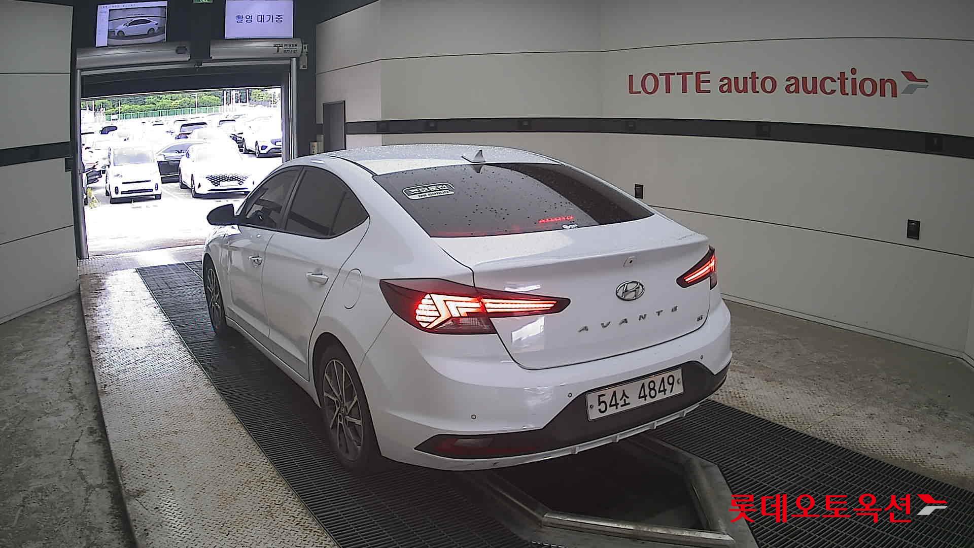 2019 - hyundai avante