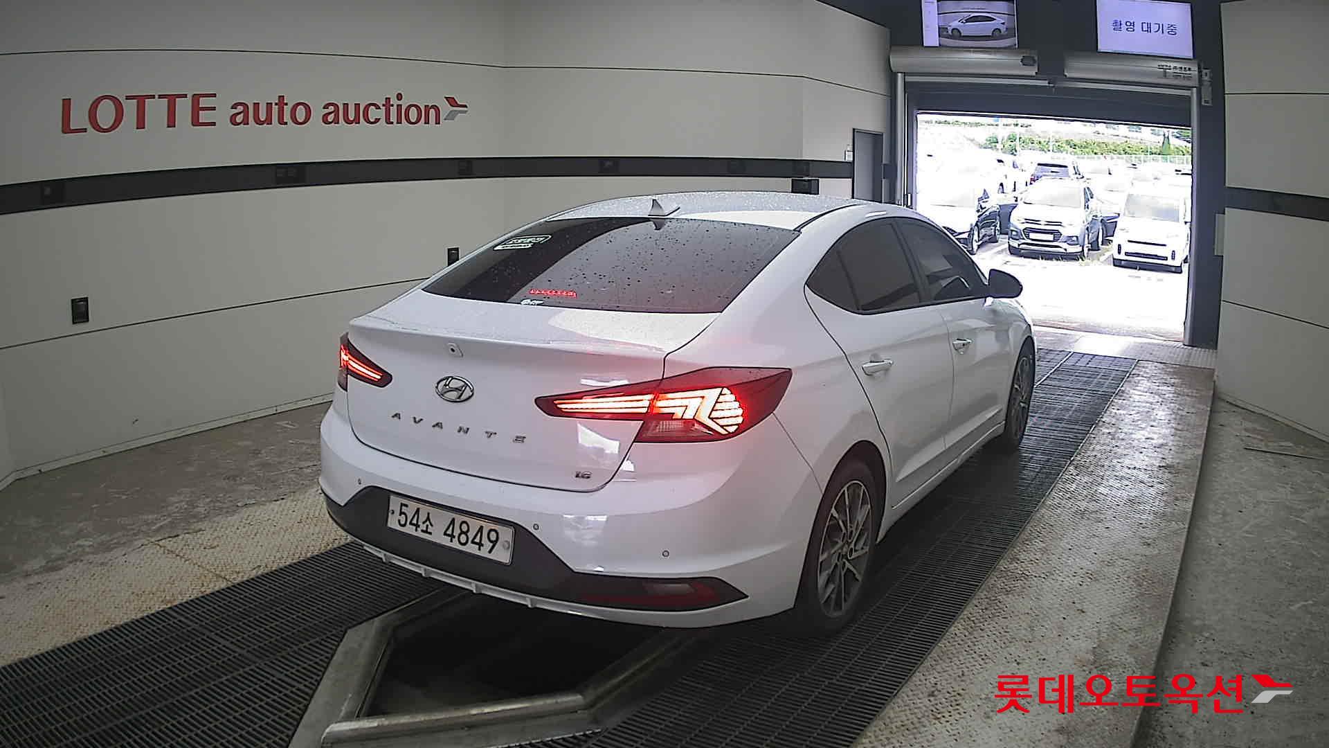 2019 - hyundai avante
