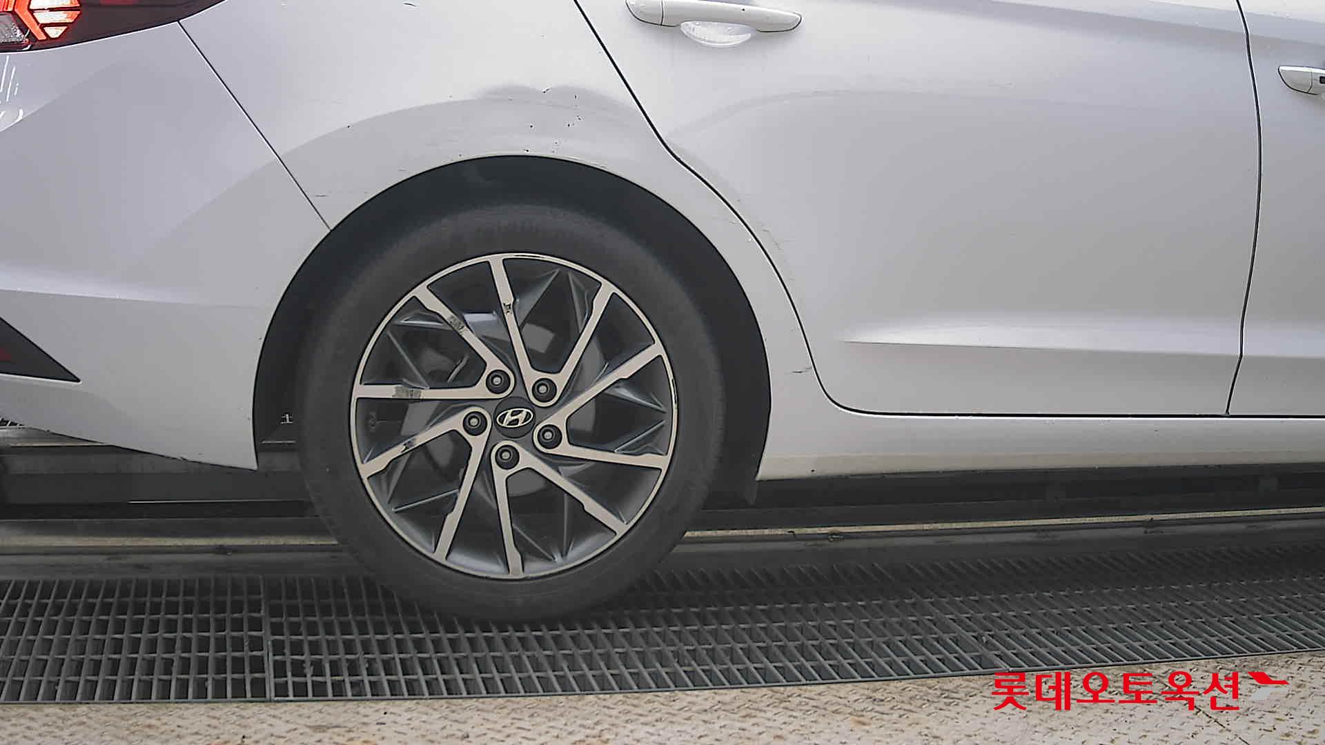 2019 - hyundai avante
