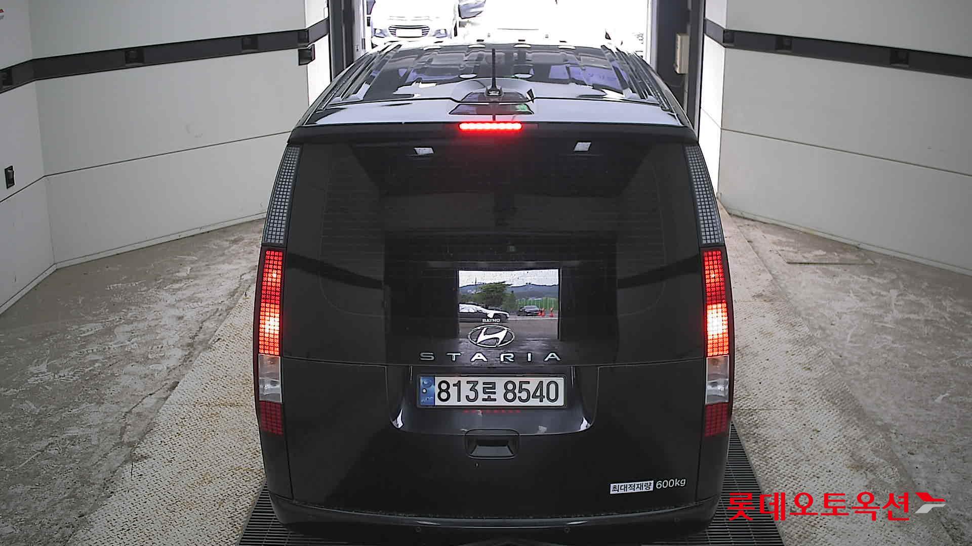 2023 - hyundai staria