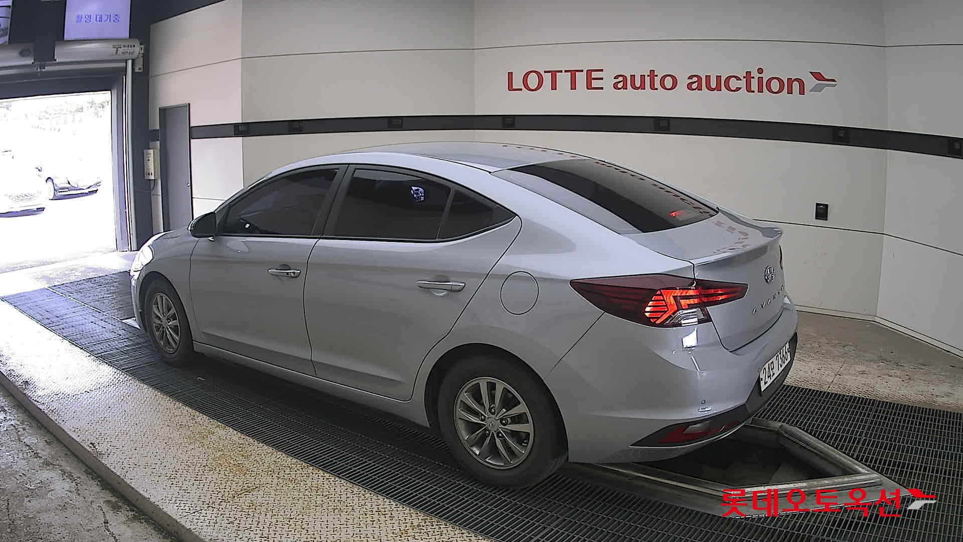 2020 - hyundai avante