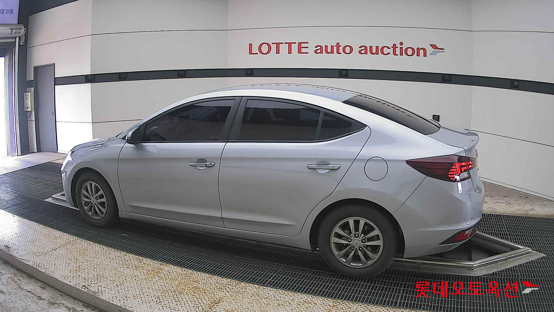 2020 - hyundai avante