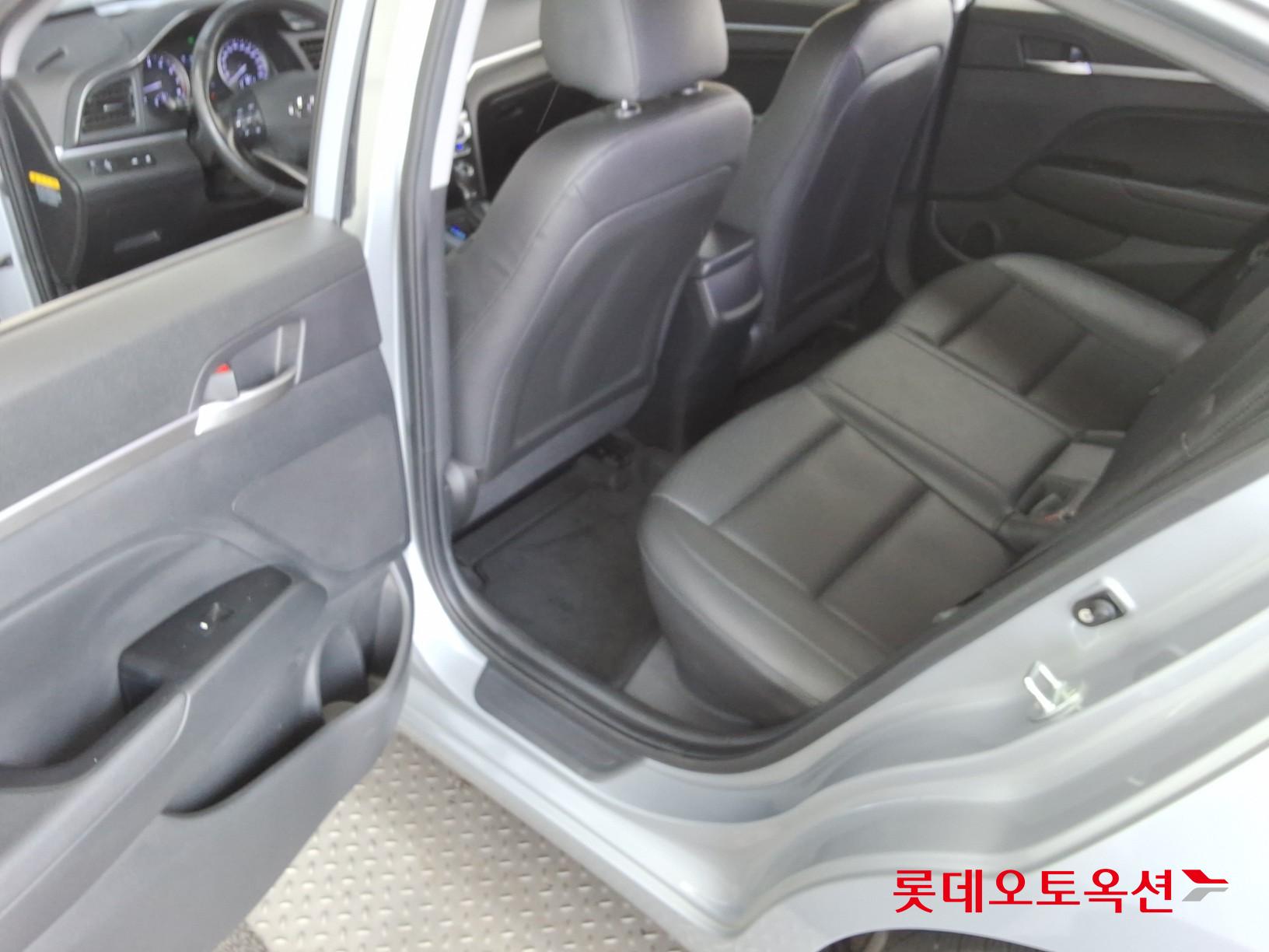 2020 - hyundai avante
