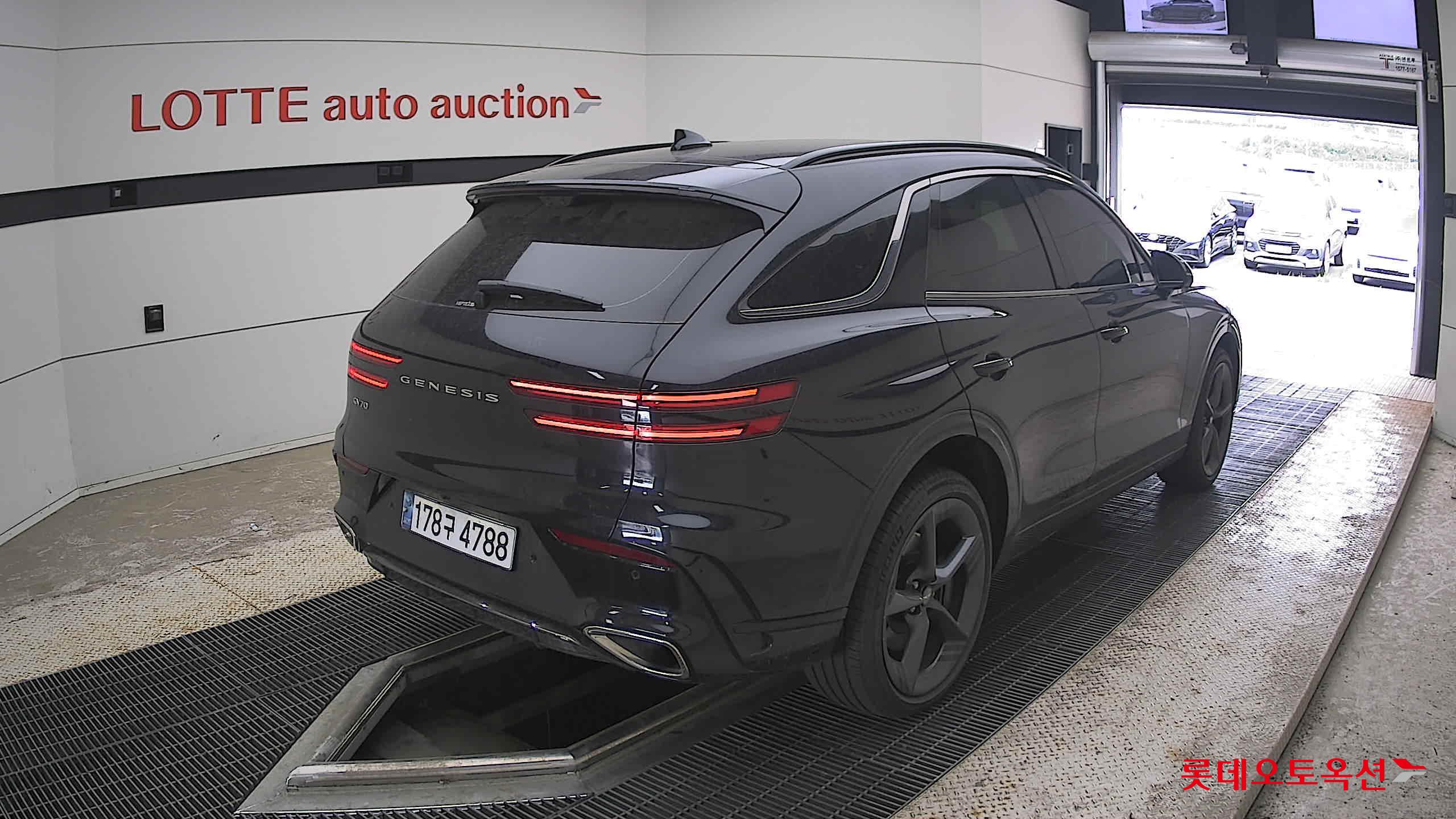 2025 - genesis gv70