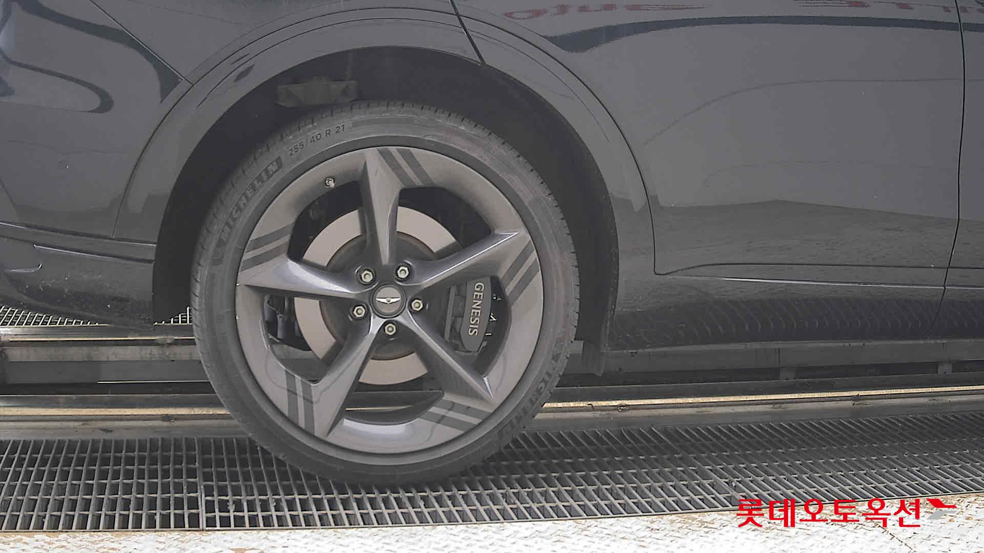 2025 - genesis gv70