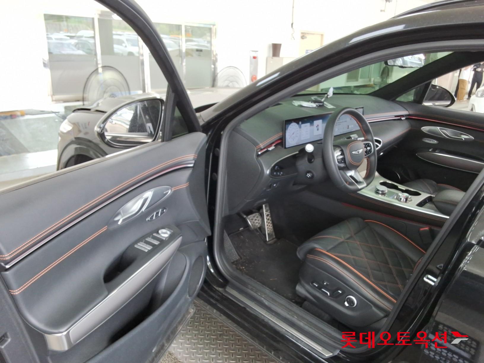 2025 - genesis gv70