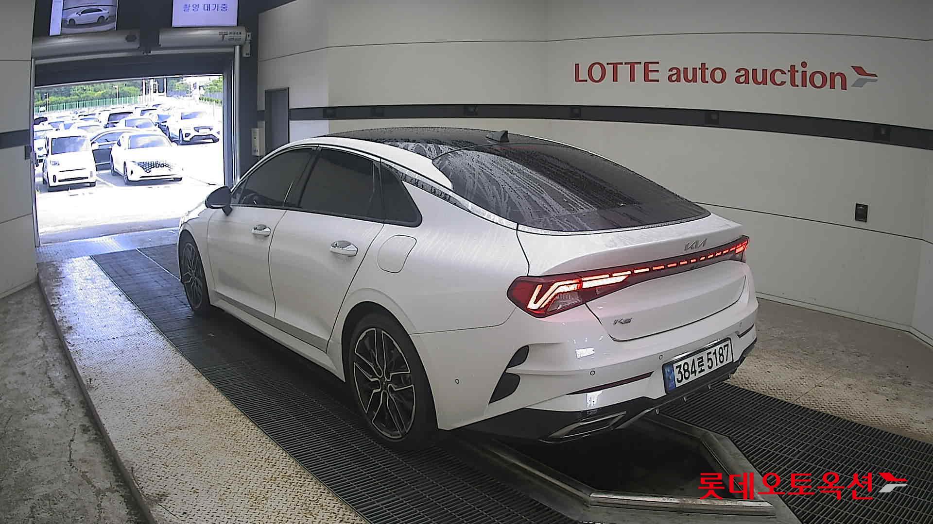 2022 - kia k5