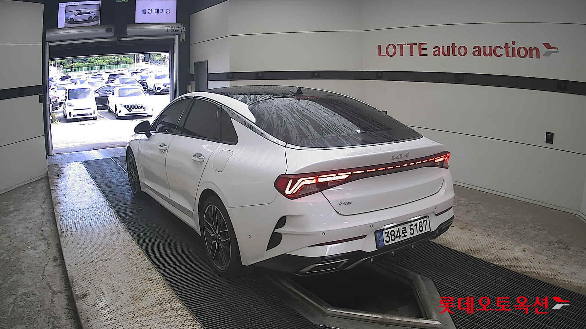 2022 - kia k5