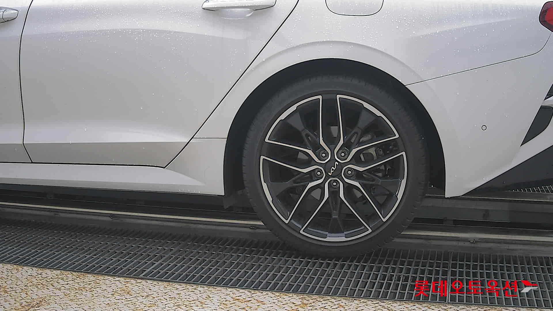 2022 - kia k5