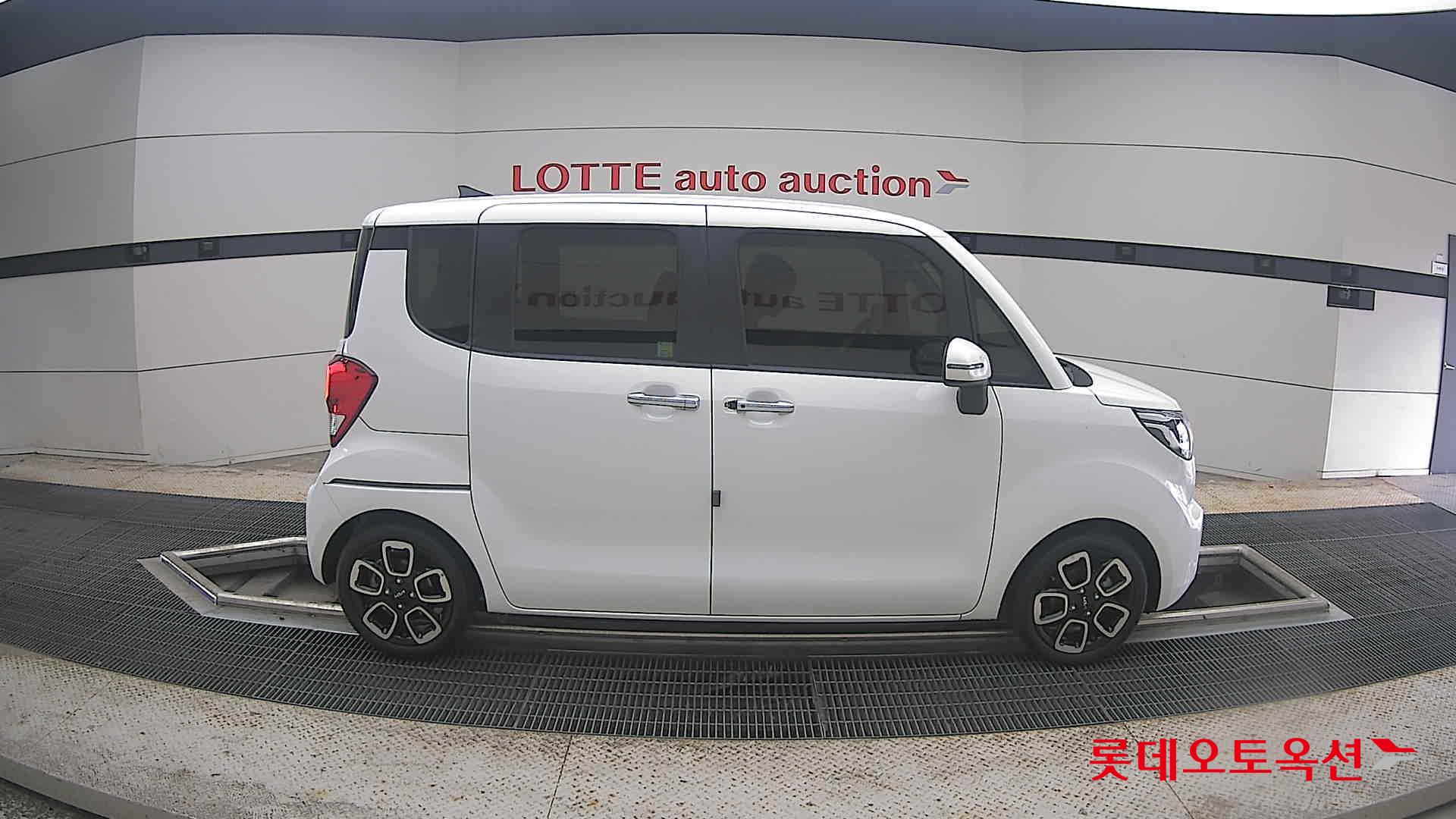 2022 - kia ray