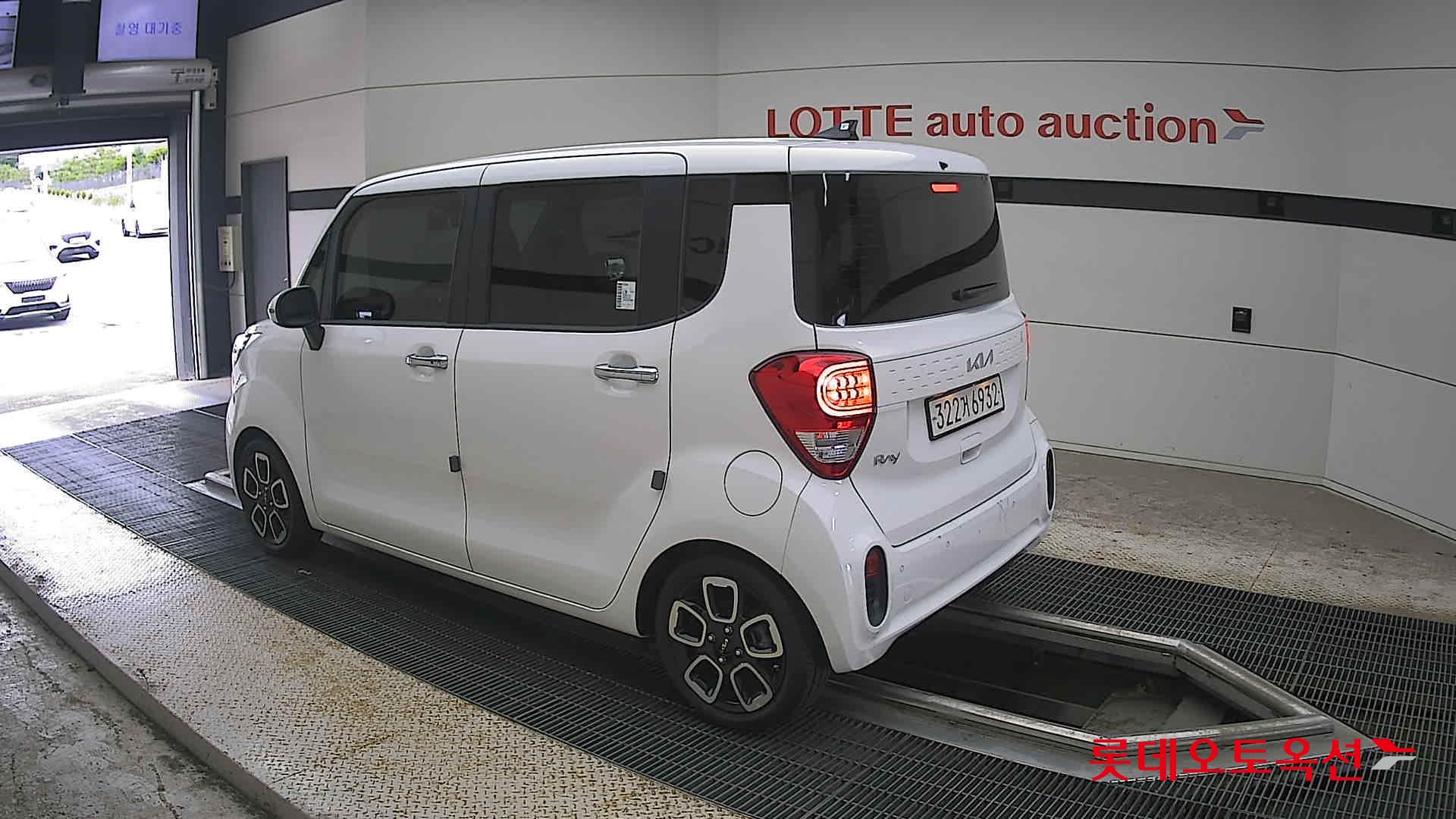 2022 - kia ray