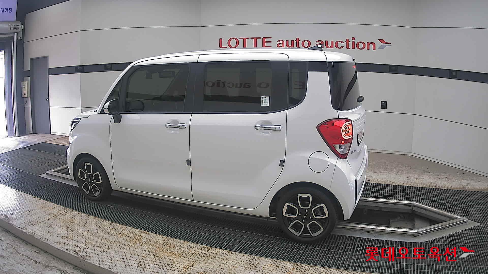 2022 - kia ray