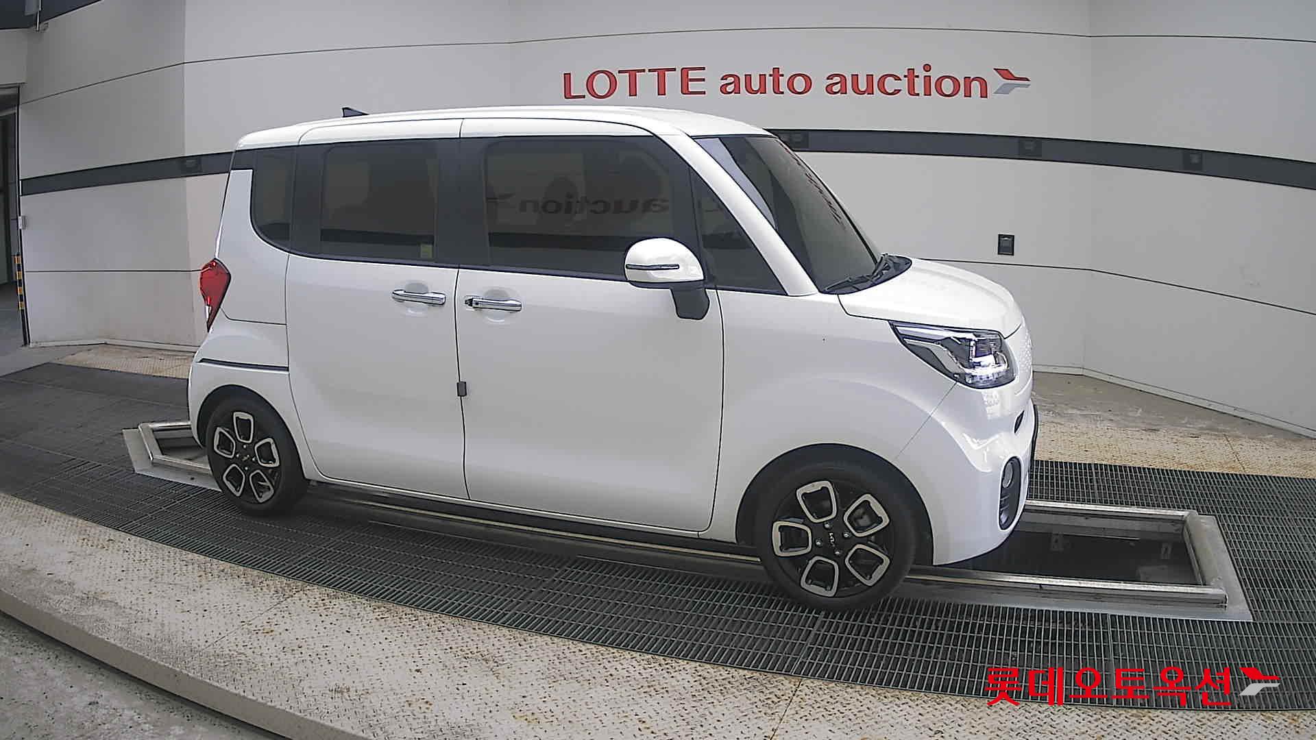 2022 - kia ray