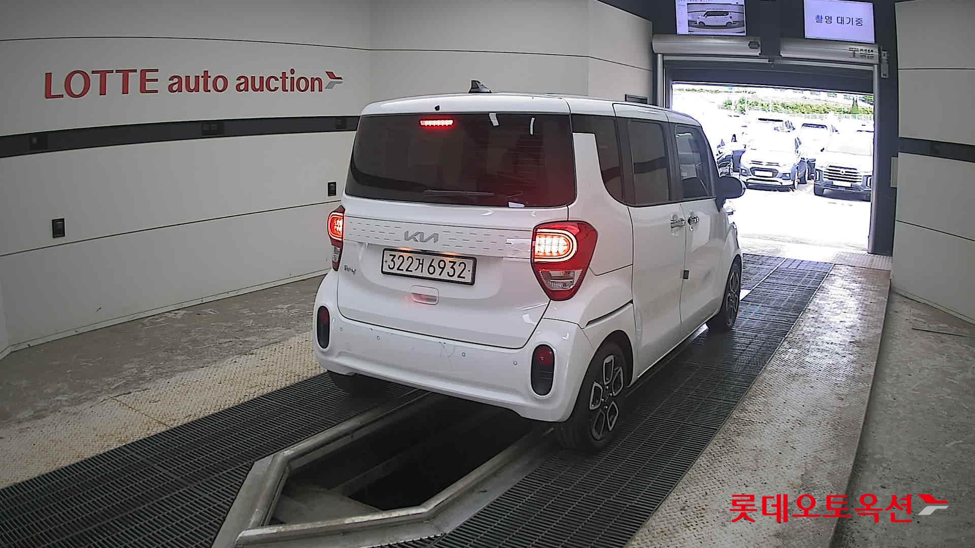 2022 - kia ray