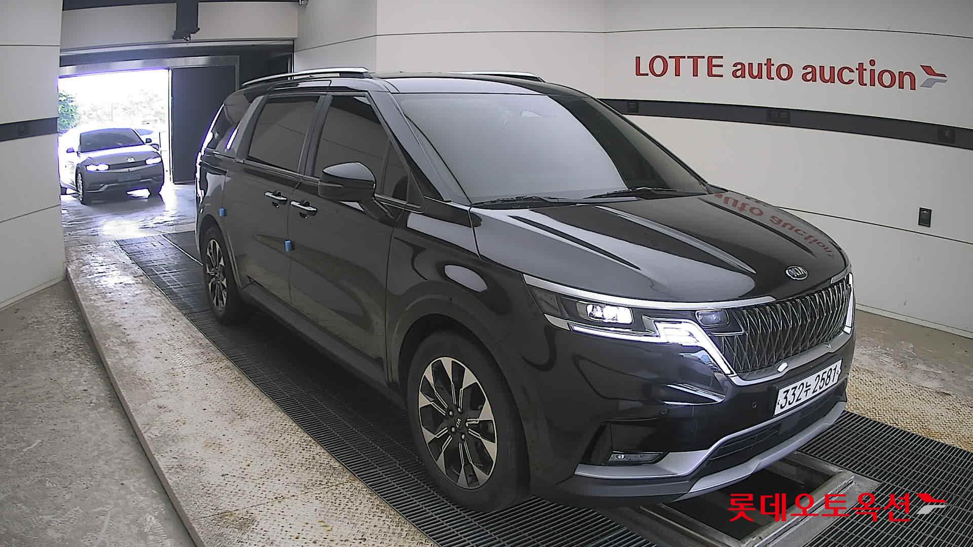 2021 - kia carnival
