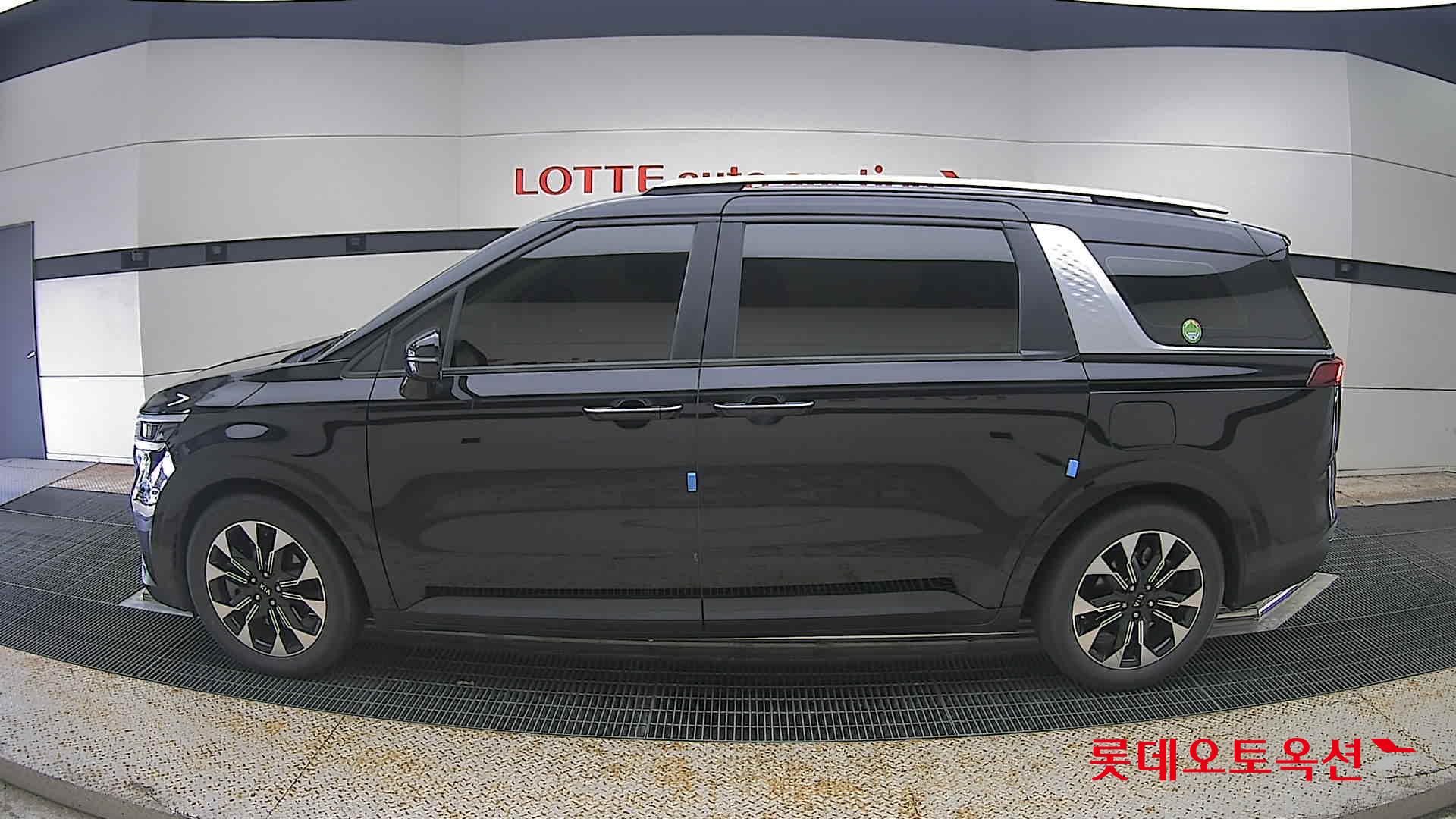 2021 - kia carnival