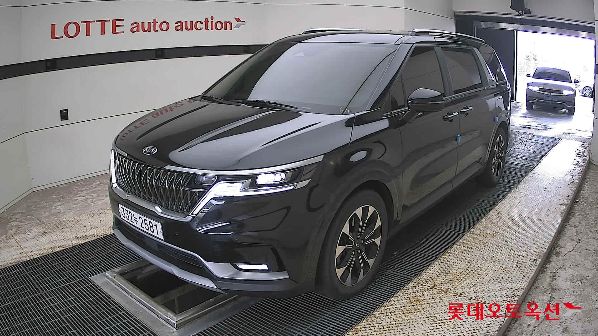 2021 - kia carnival
