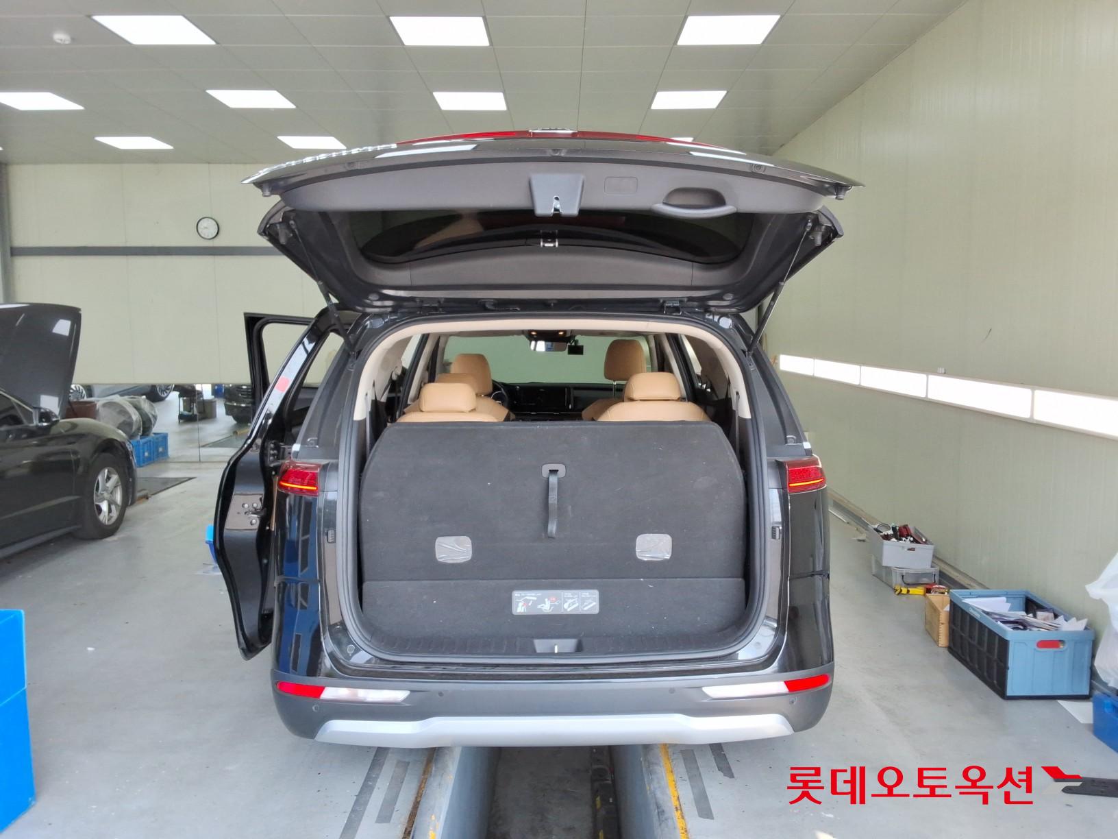 2021 - kia carnival