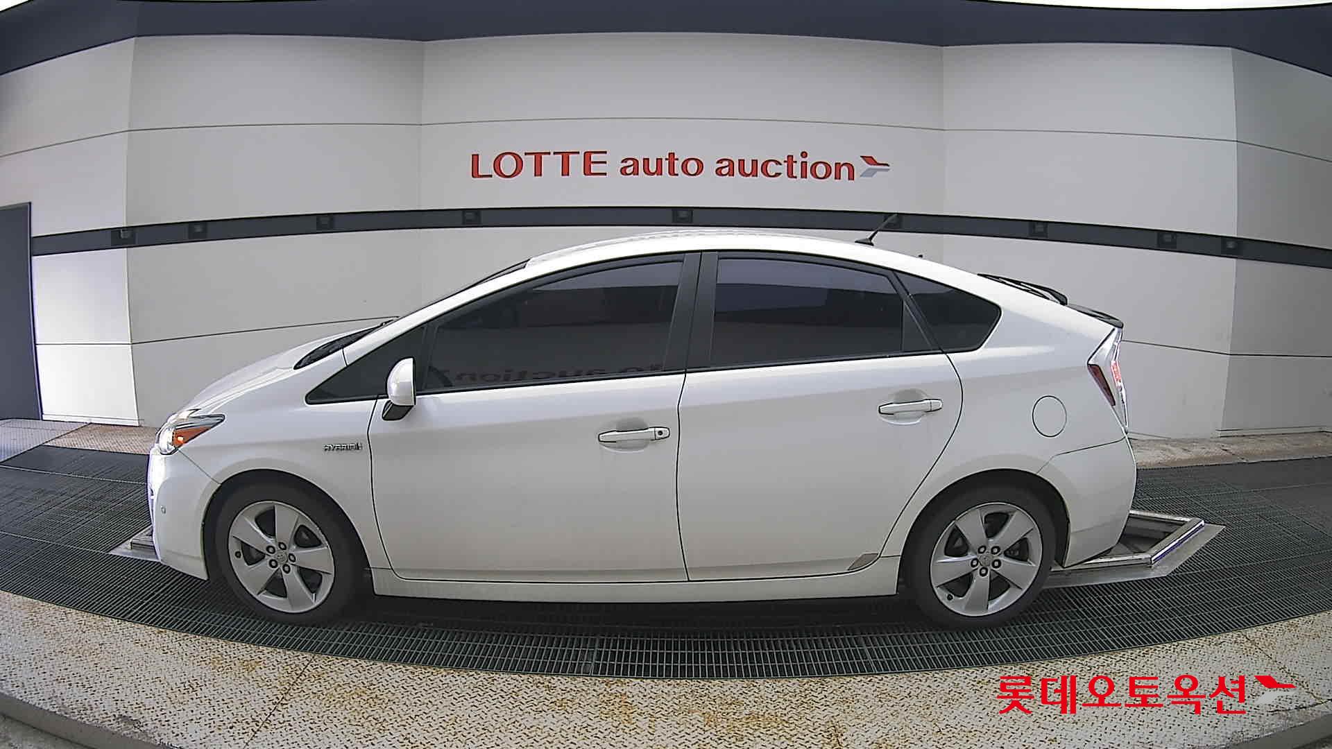 2011 - toyota prius (h) 1.8