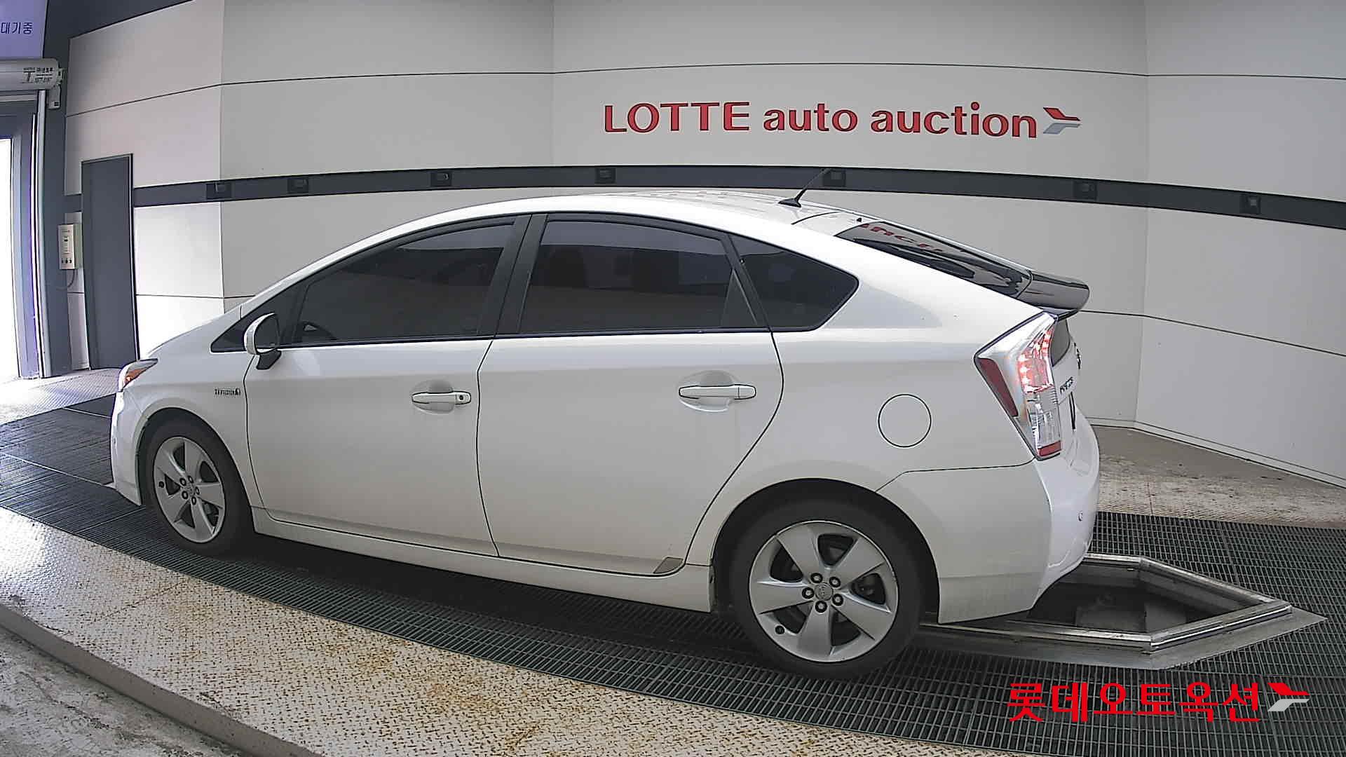 2011 - toyota prius (h) 1.8