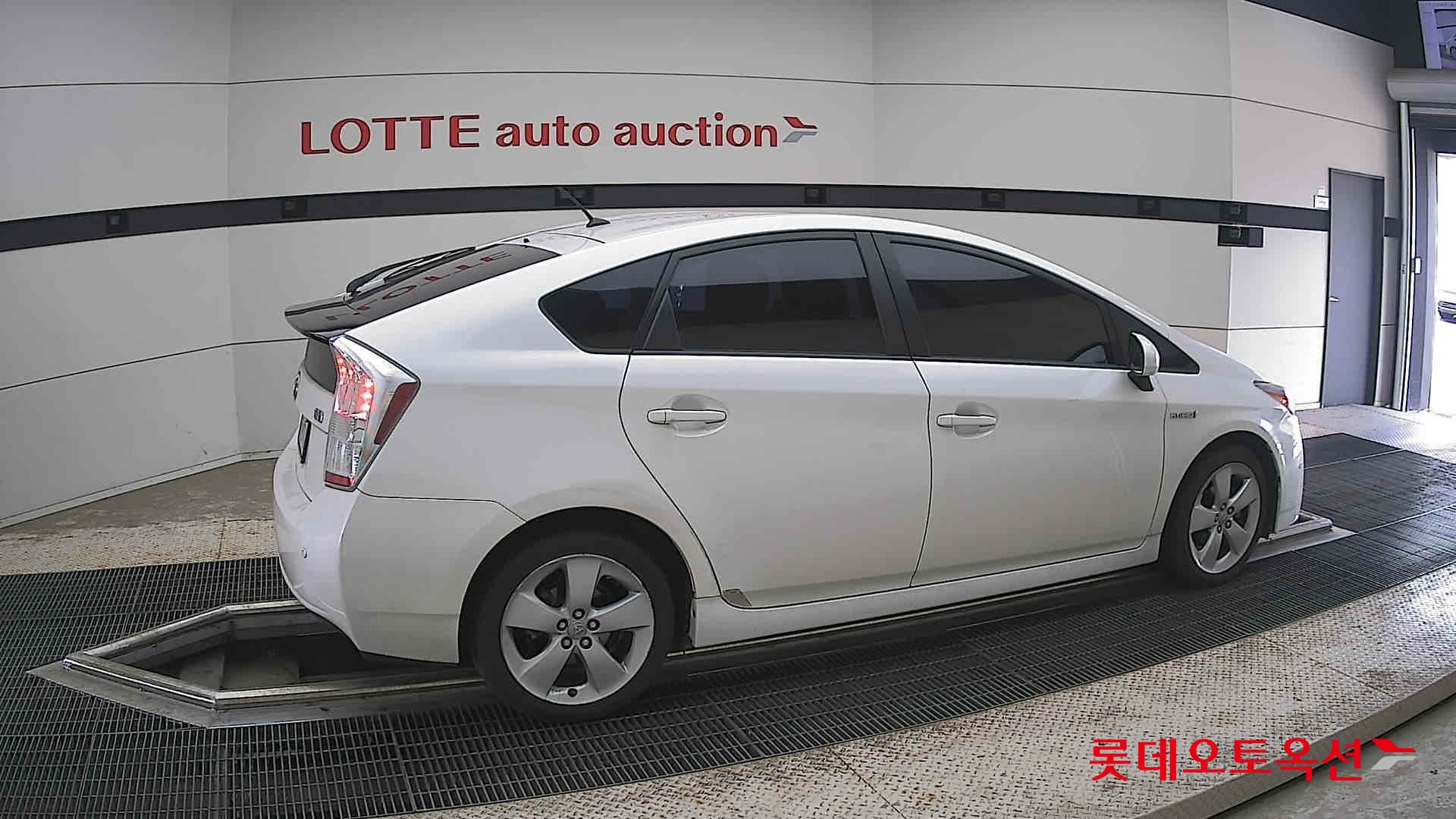 2011 - toyota prius (h) 1.8