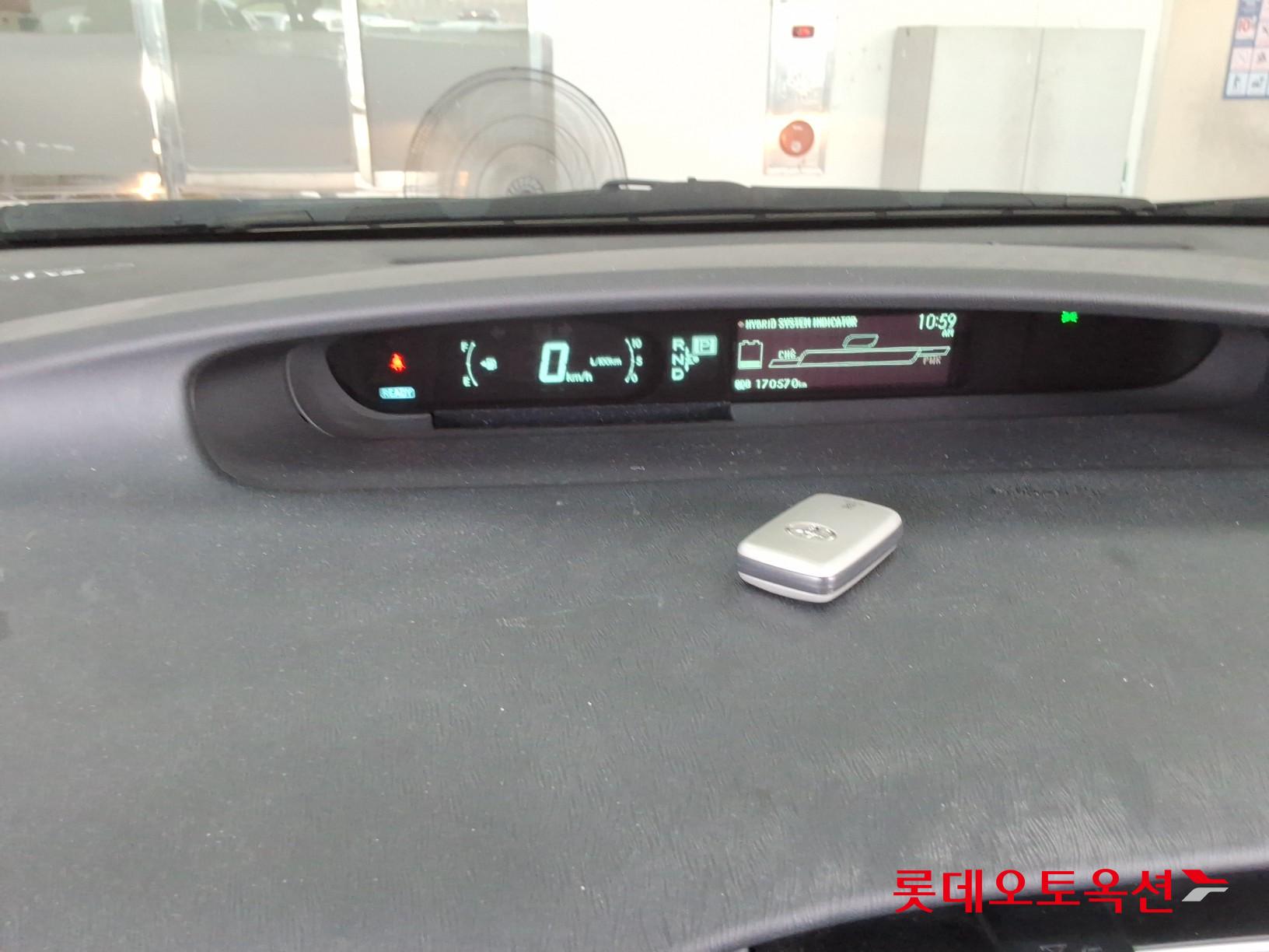 2011 - toyota prius (h) 1.8