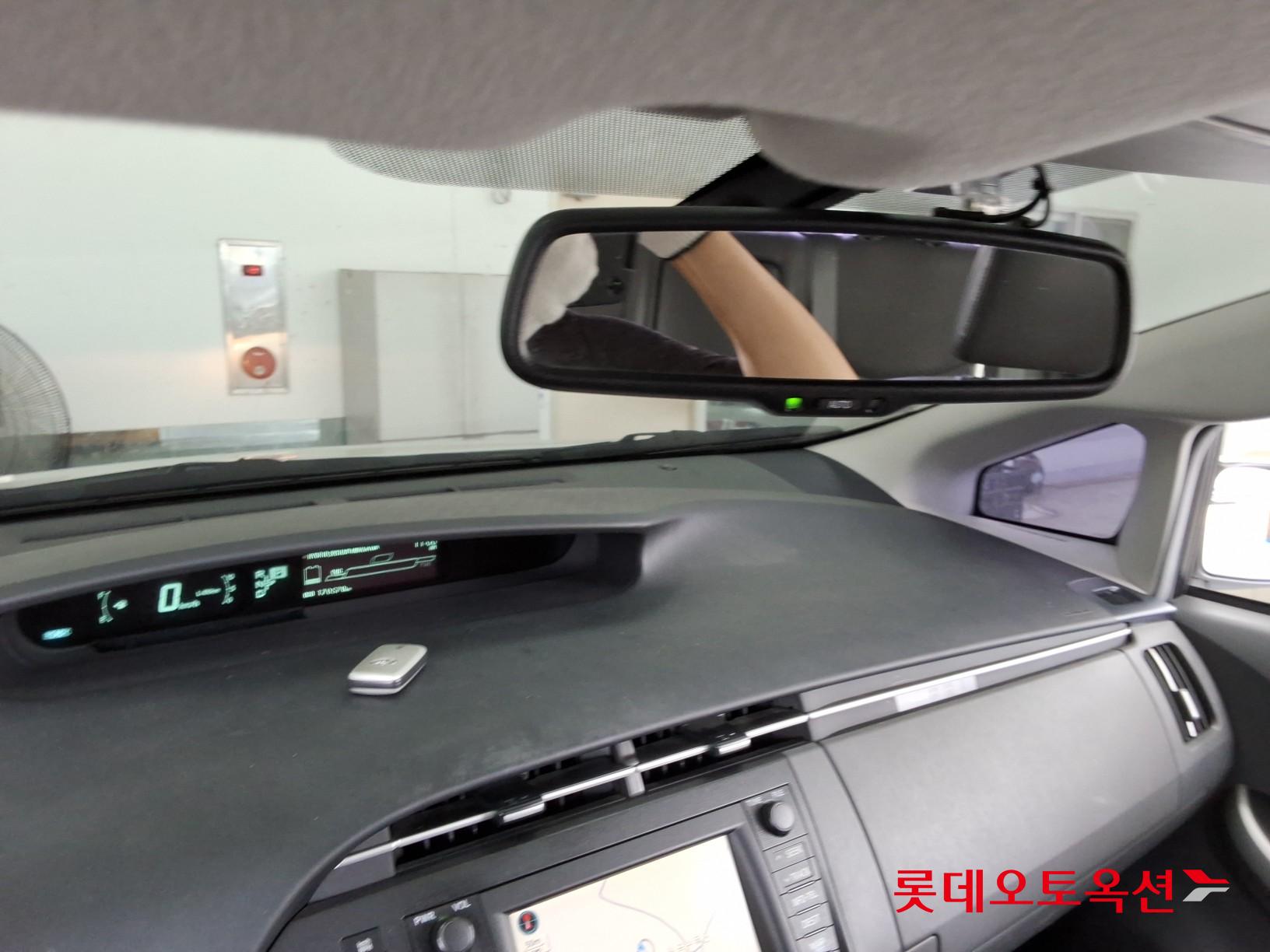 2011 - toyota prius (h) 1.8