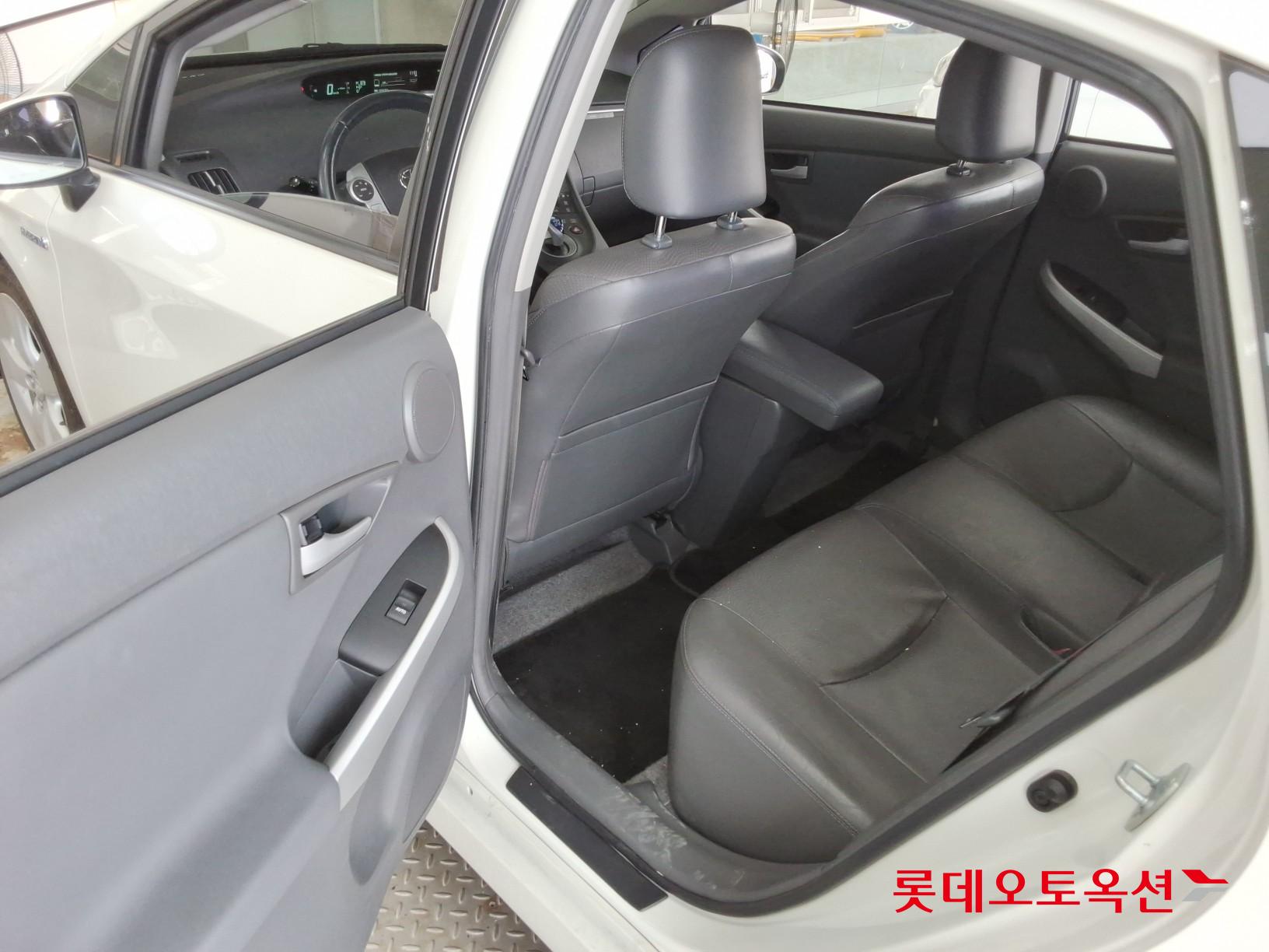 2011 - toyota prius (h) 1.8
