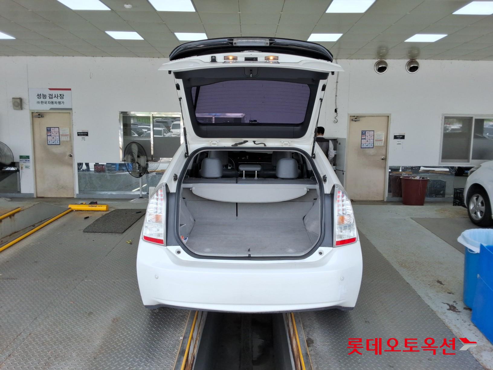 2011 - toyota prius (h) 1.8
