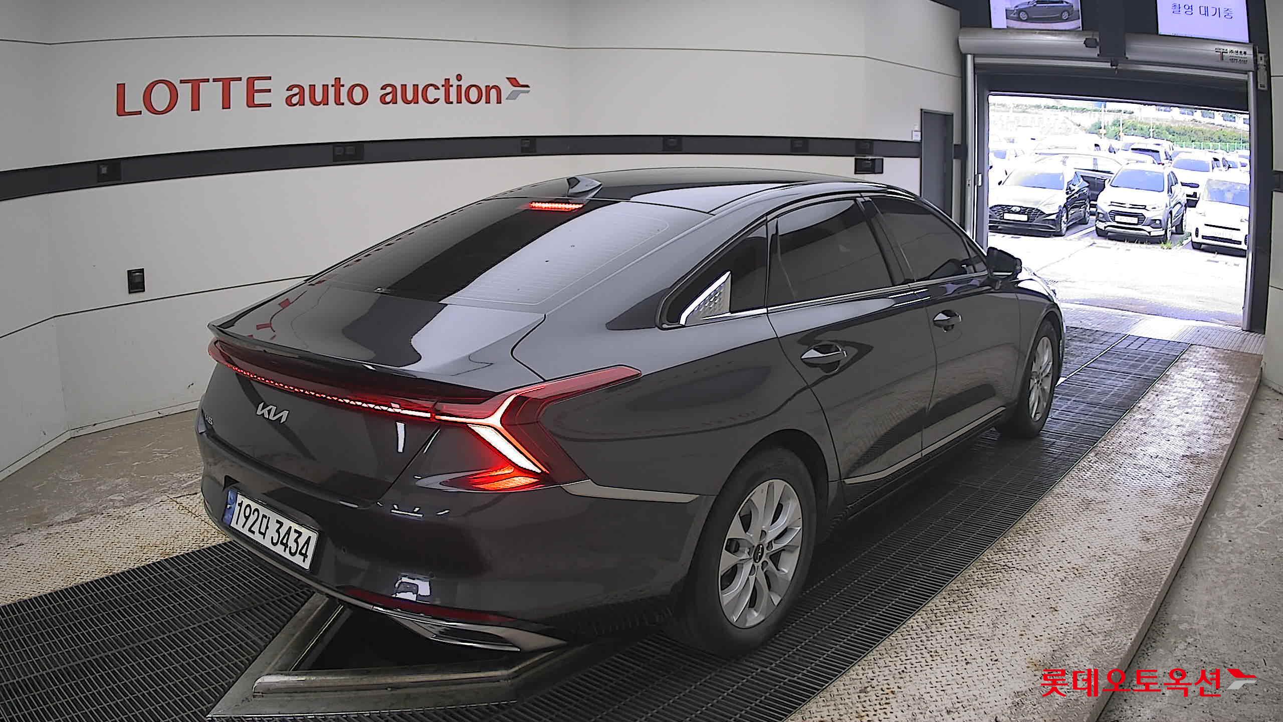 2022 - kia k8