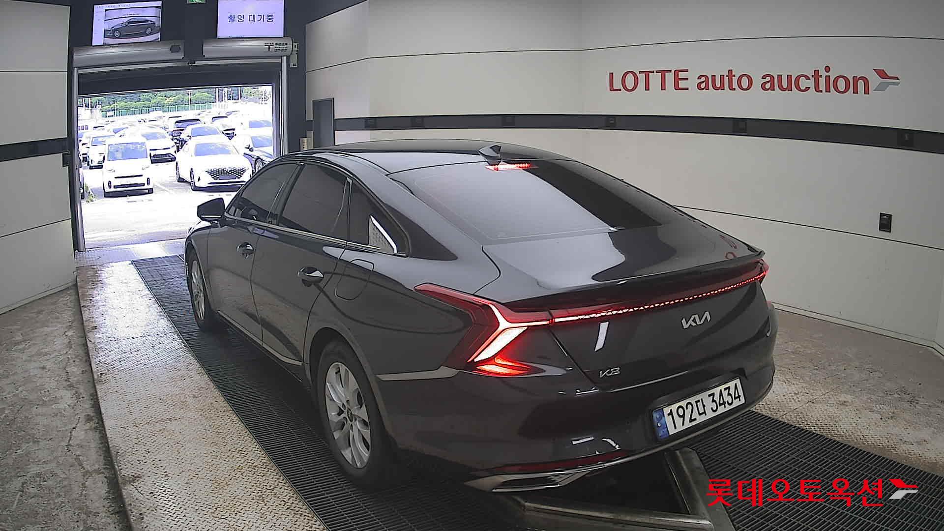 2022 - kia k8