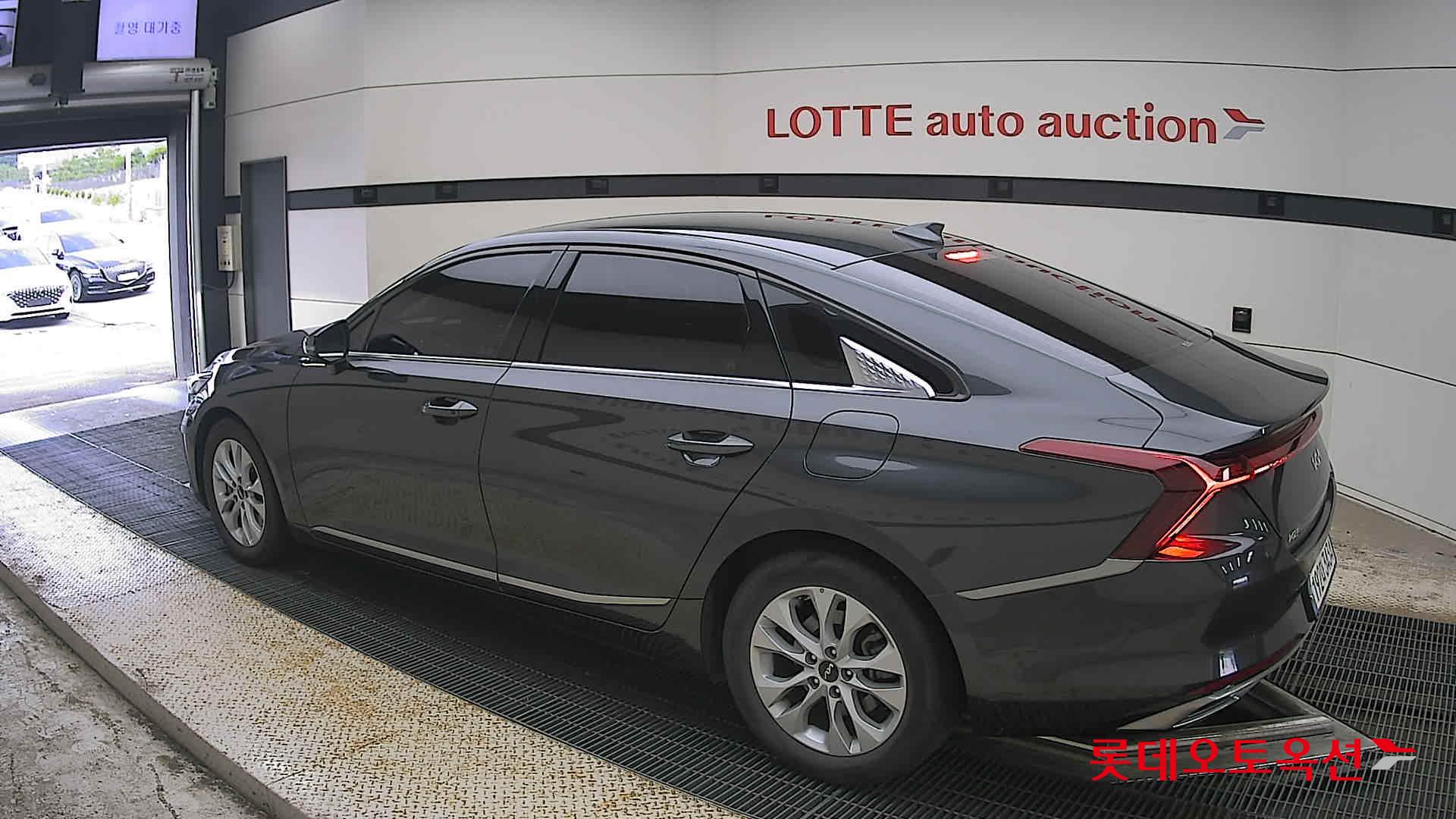 2022 - kia k8