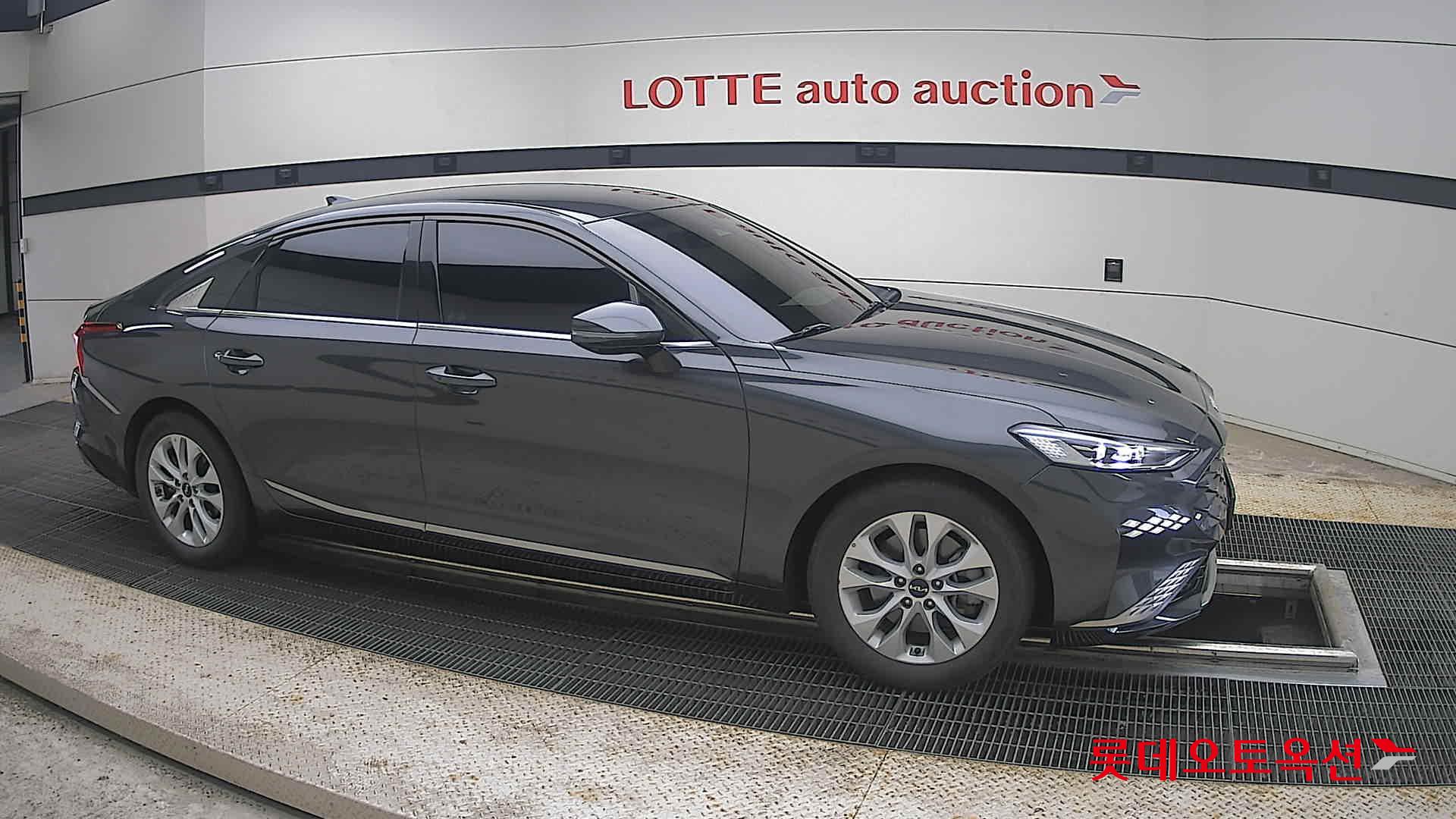 2022 - kia k8
