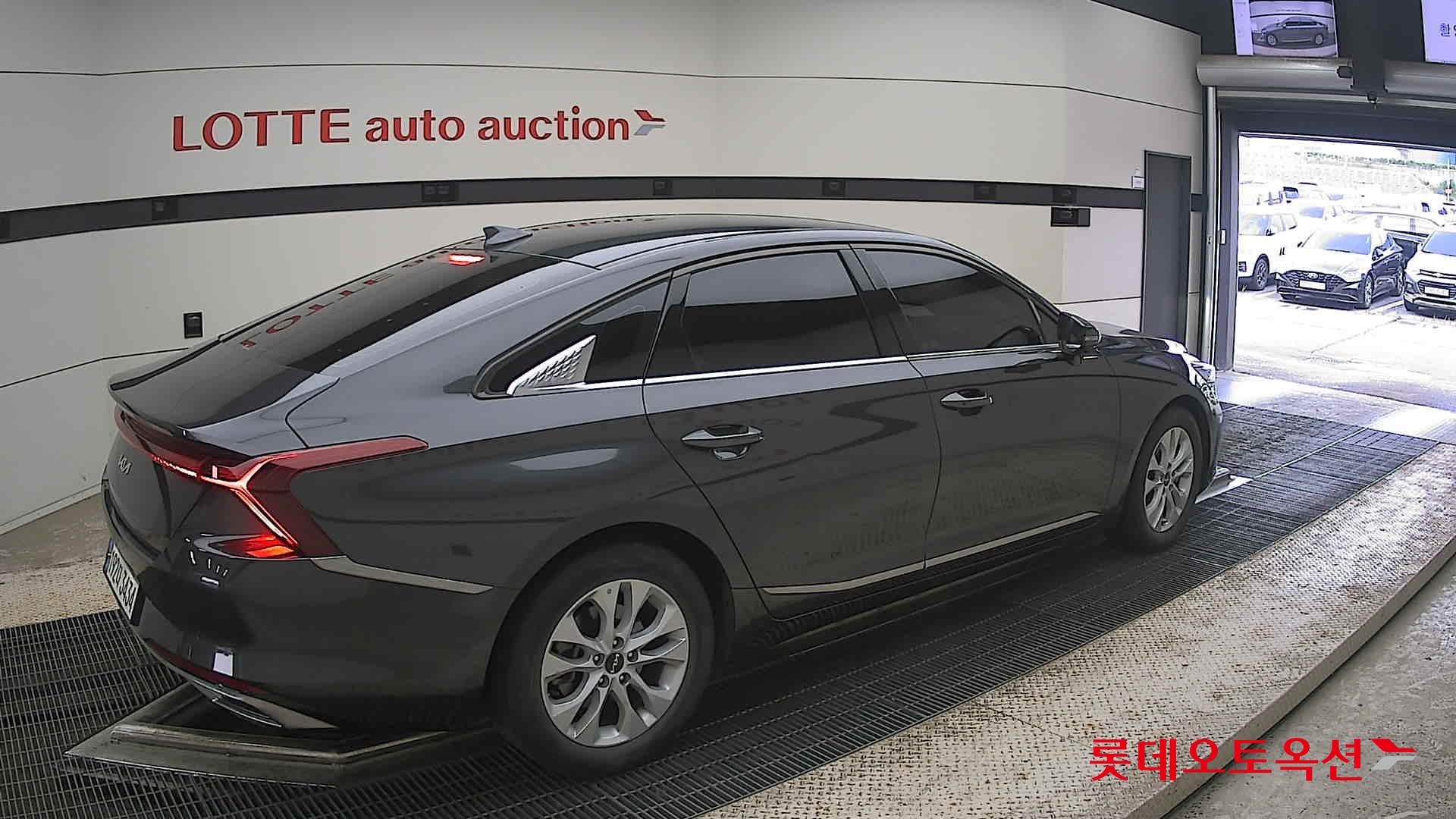 2022 - kia k8