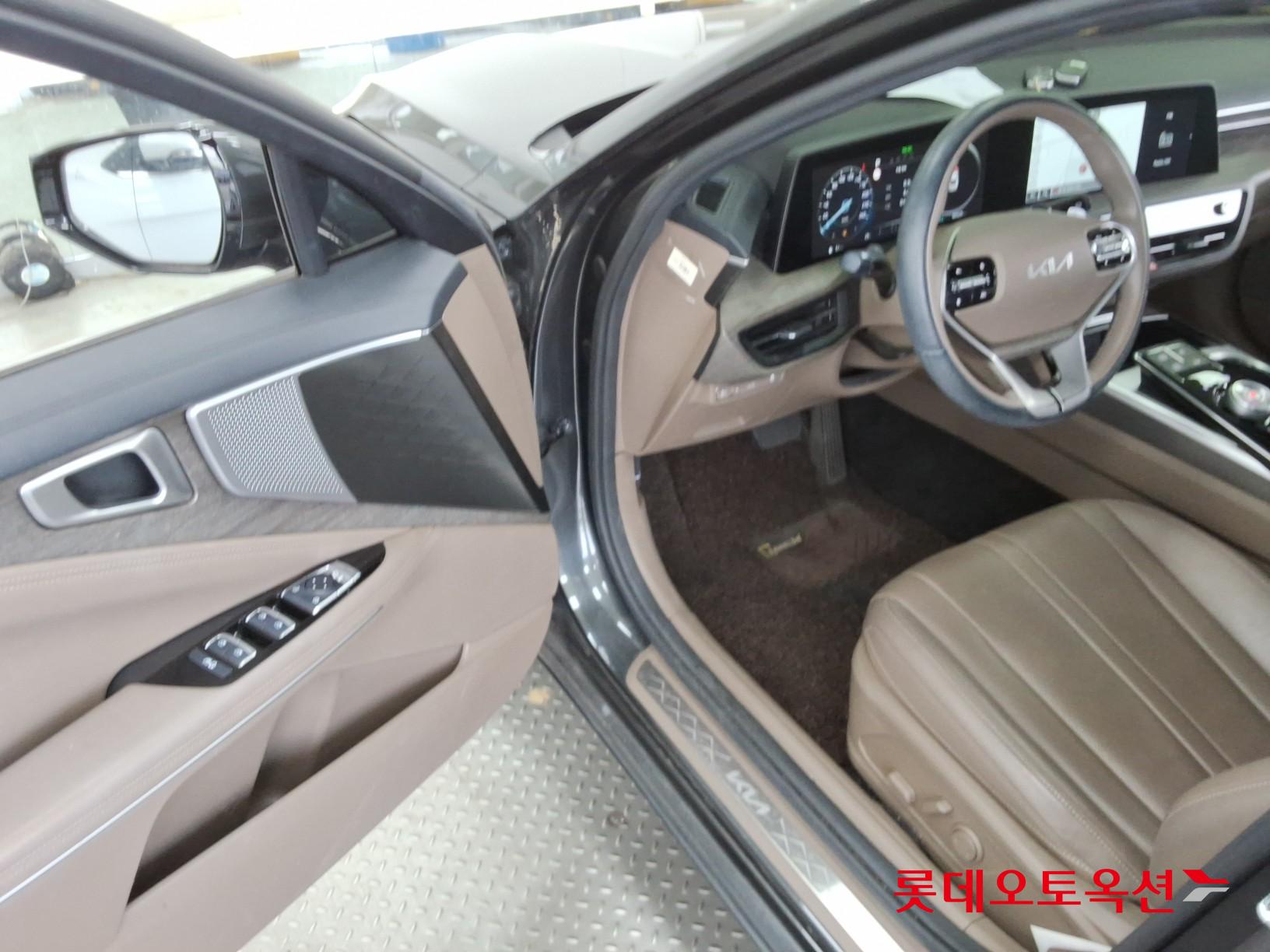 2022 - kia k8