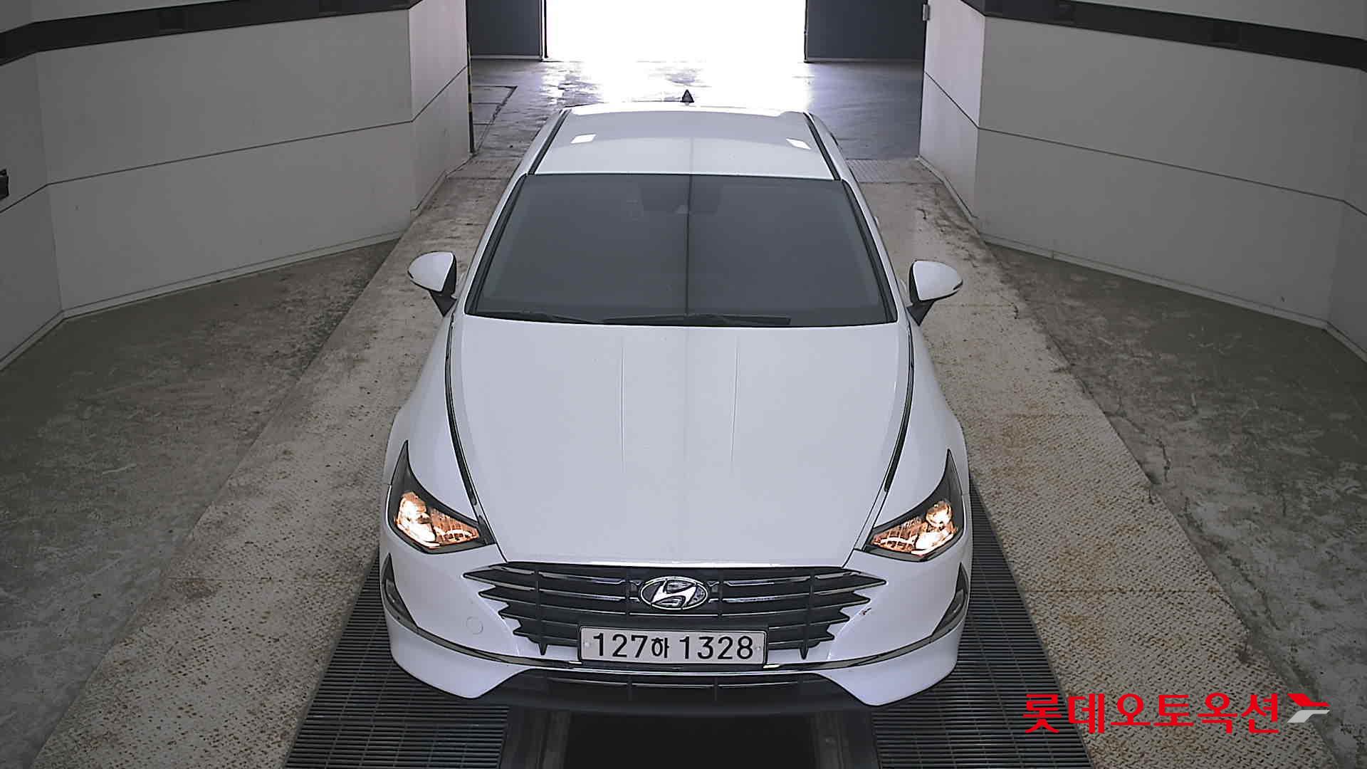 SONATA DN8 ()