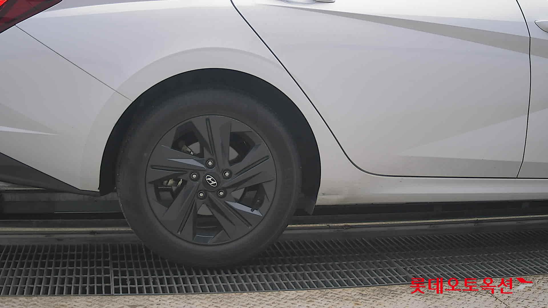 2023 - hyundai avante