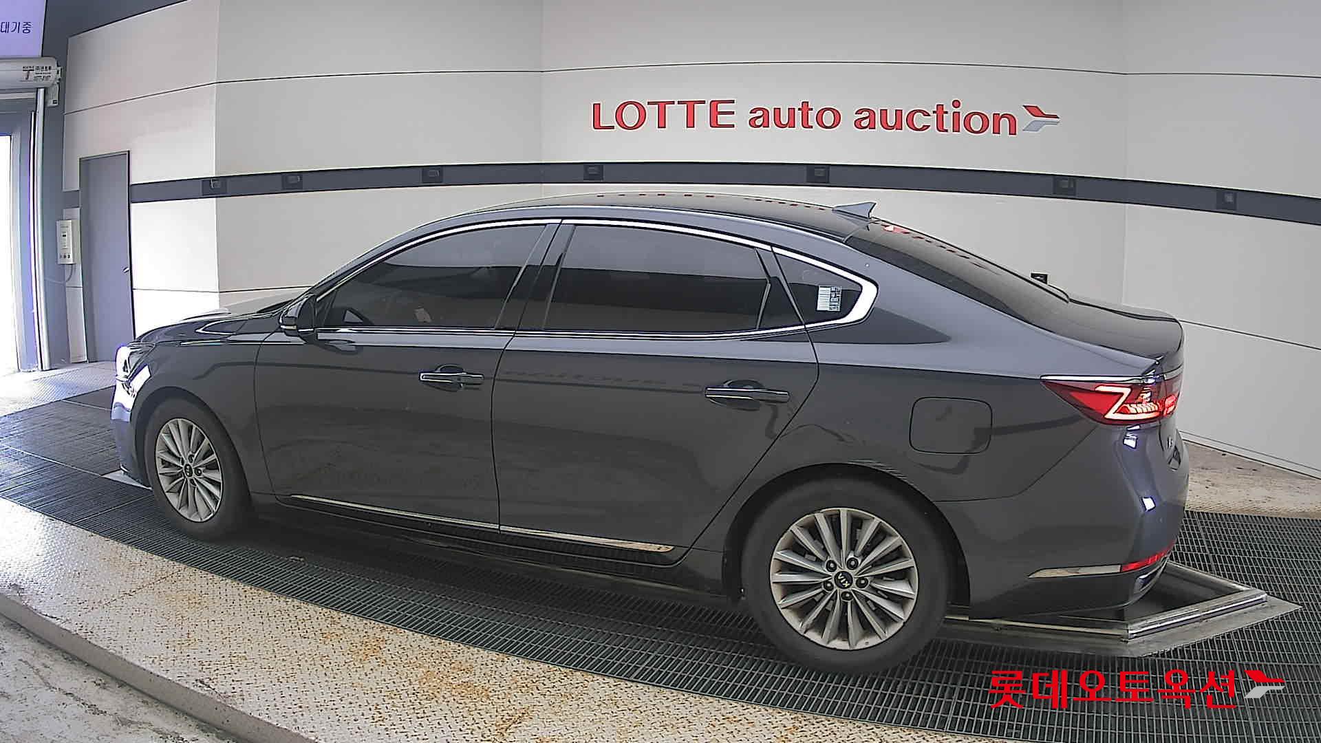 2017 - kia k7