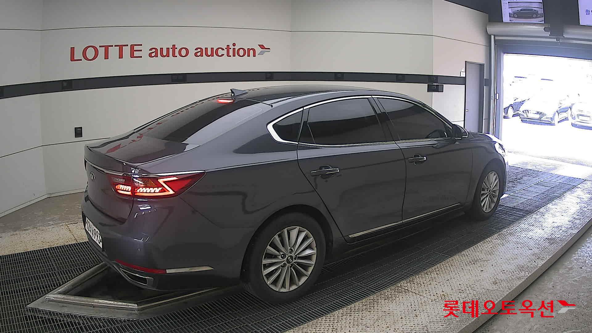 2017 - kia k7
