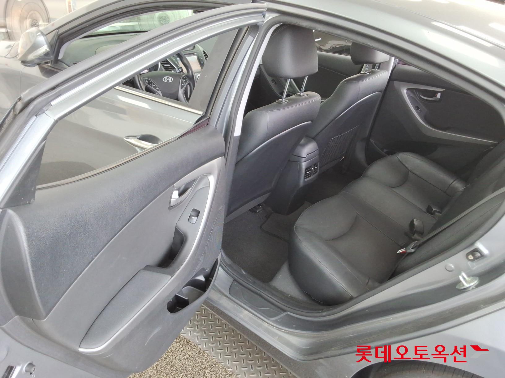 2016 - hyundai avante