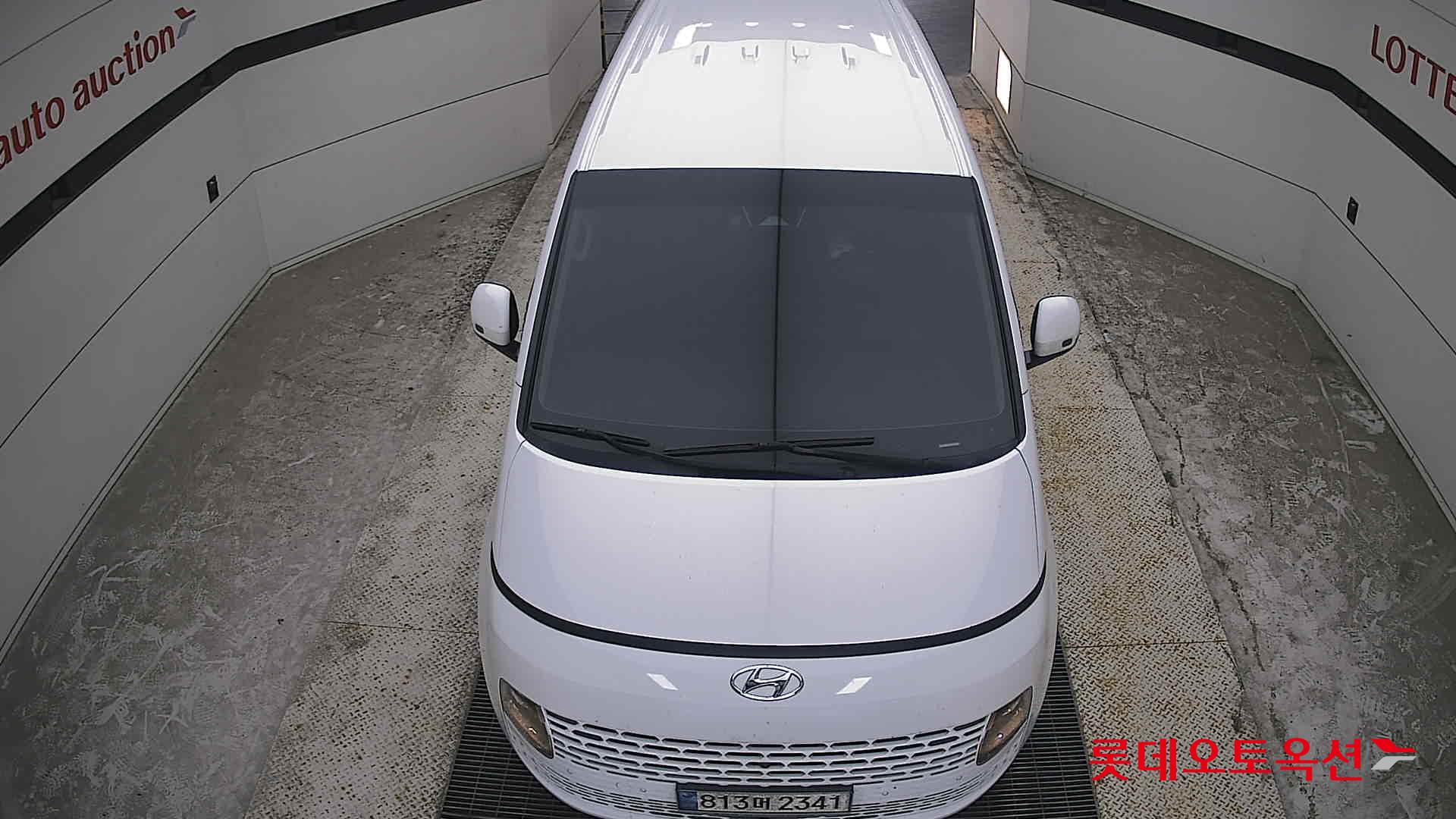 2023 - hyundai staria