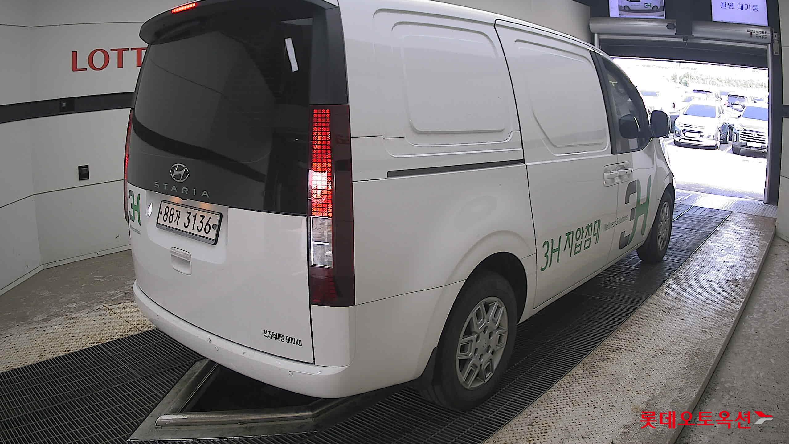 2022 - hyundai staria